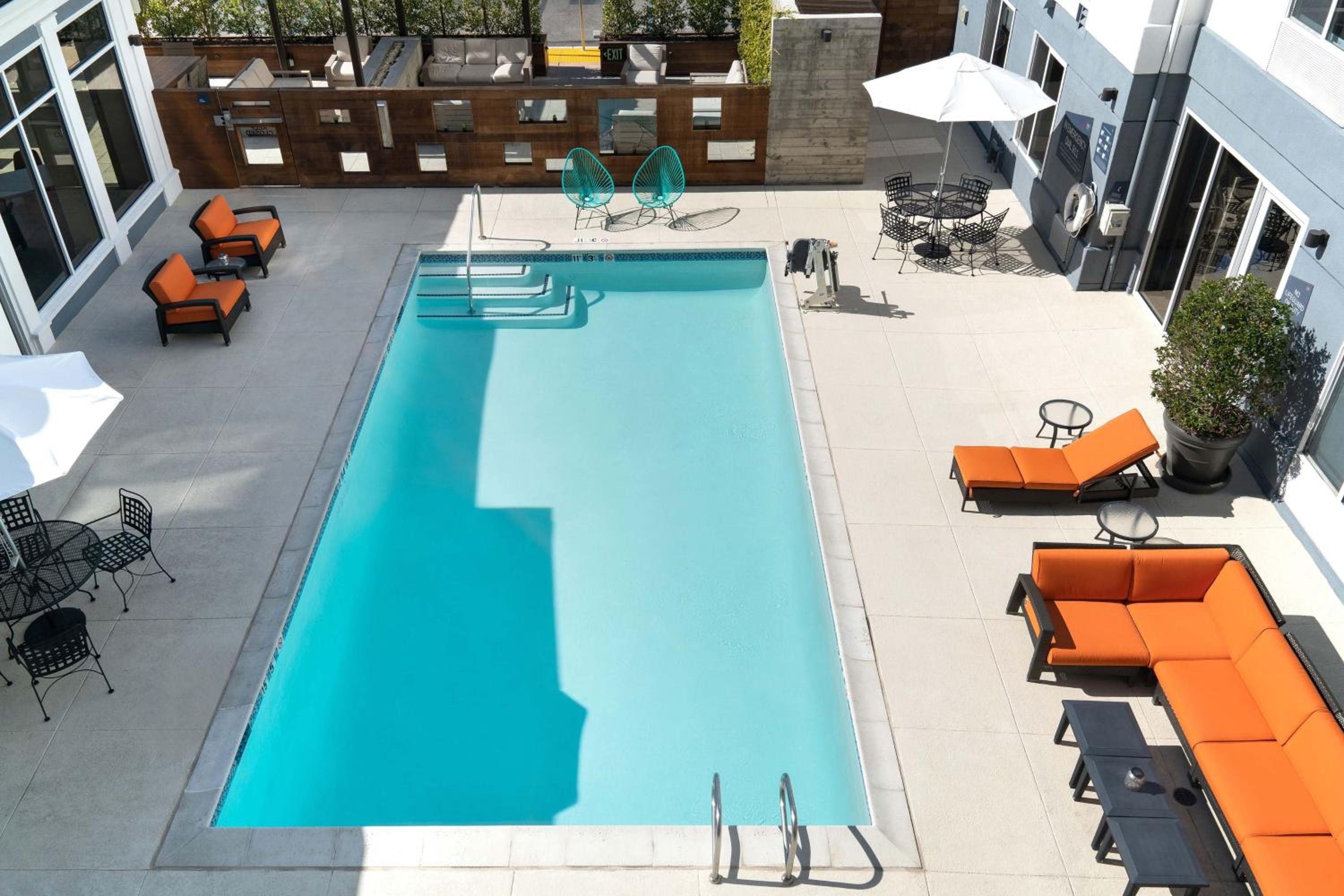 Aloft, Guest room, 1 King - Photo 2