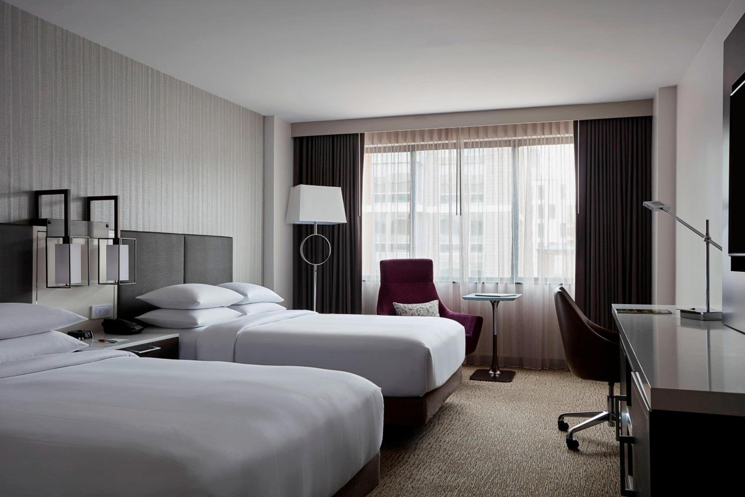Double Room with Two Double Beds - Photo 3