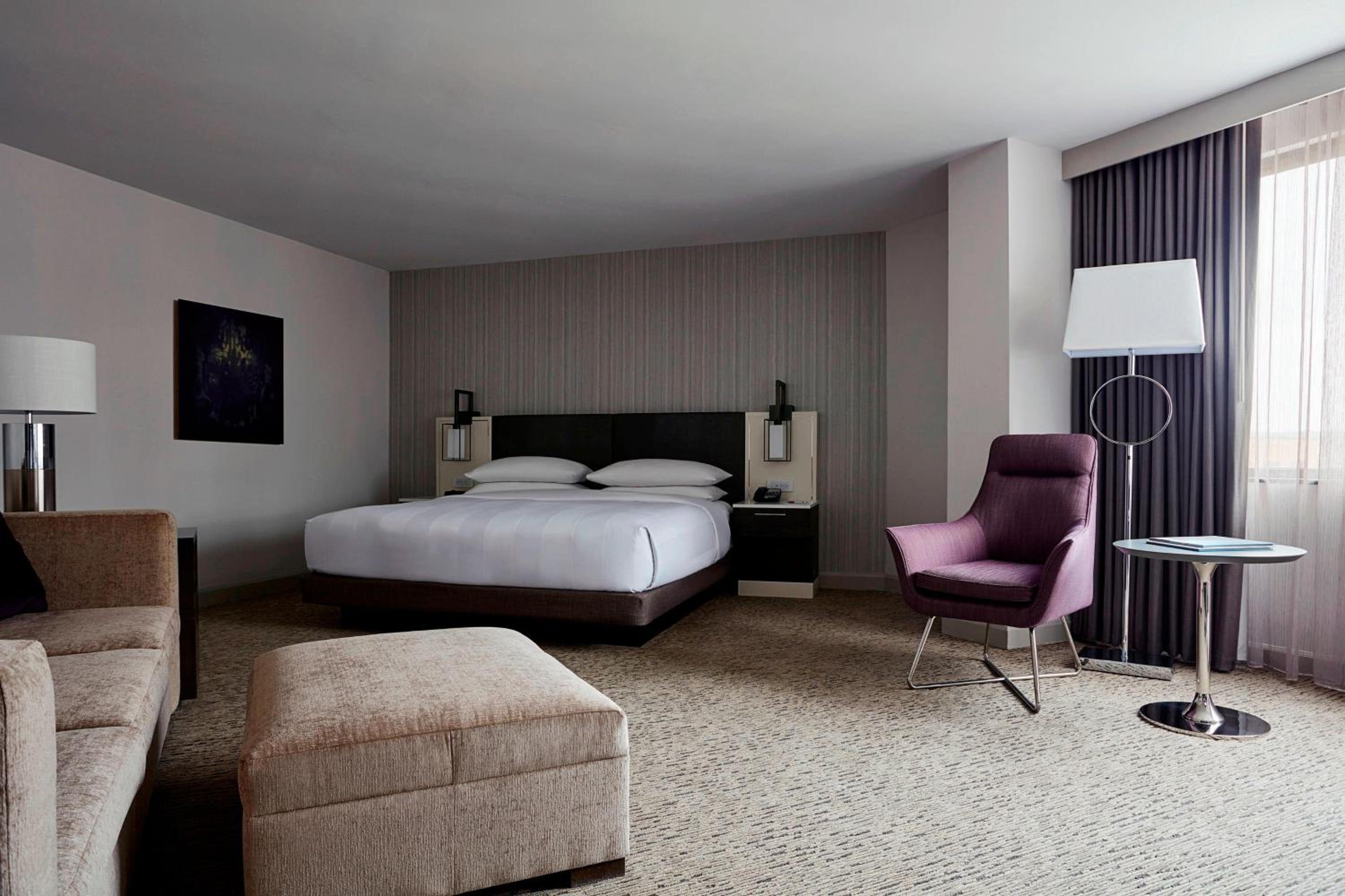 Premier King Room - Photo 5