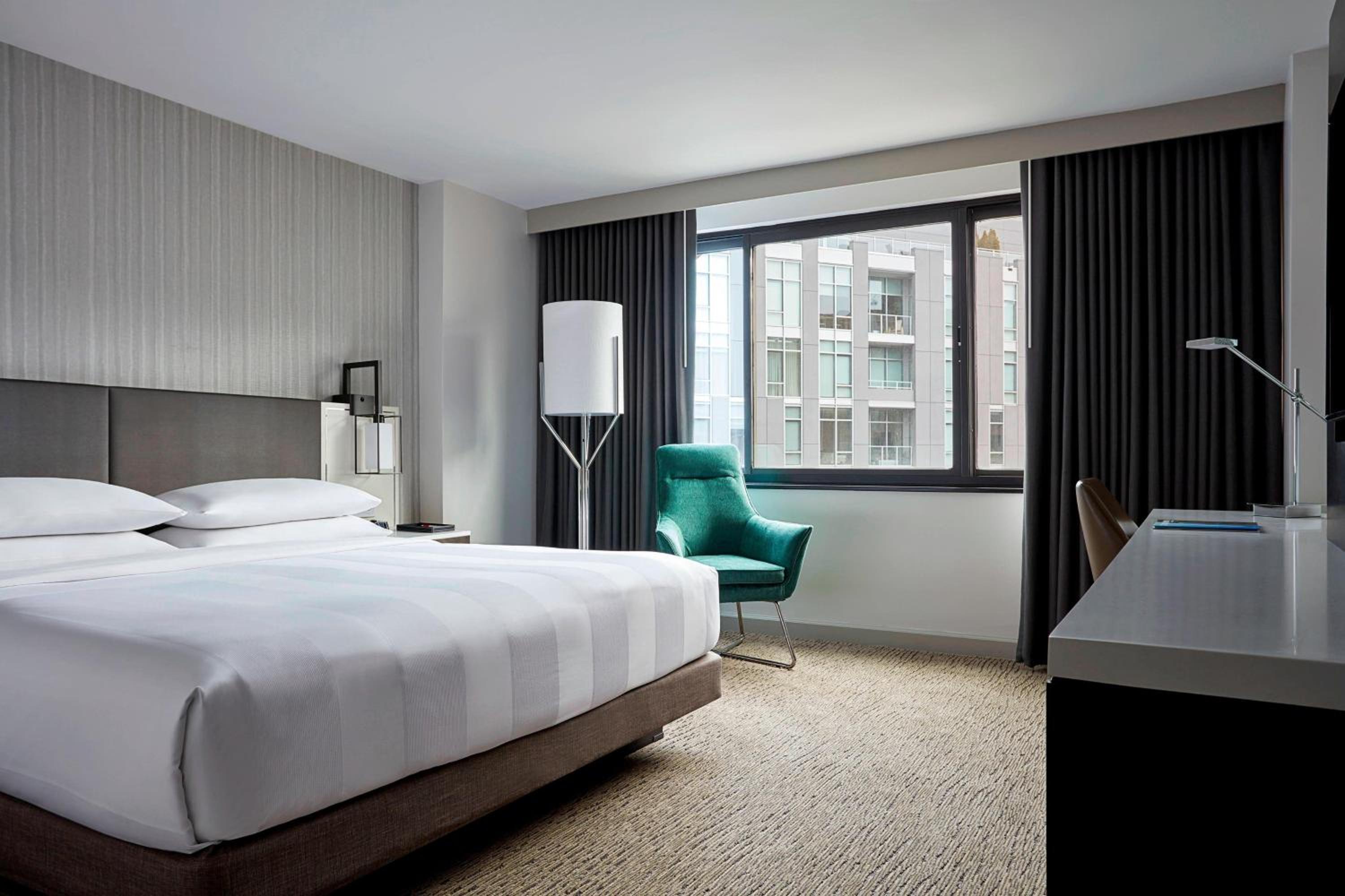 One-Bedroom Premier King Suite - Photo 7