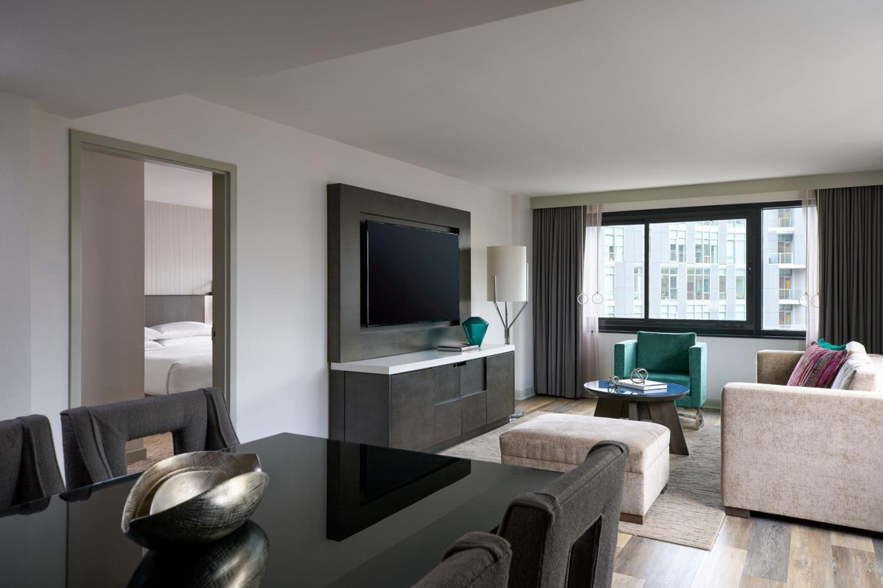 One-Bedroom Premier King Suite - Photo 3