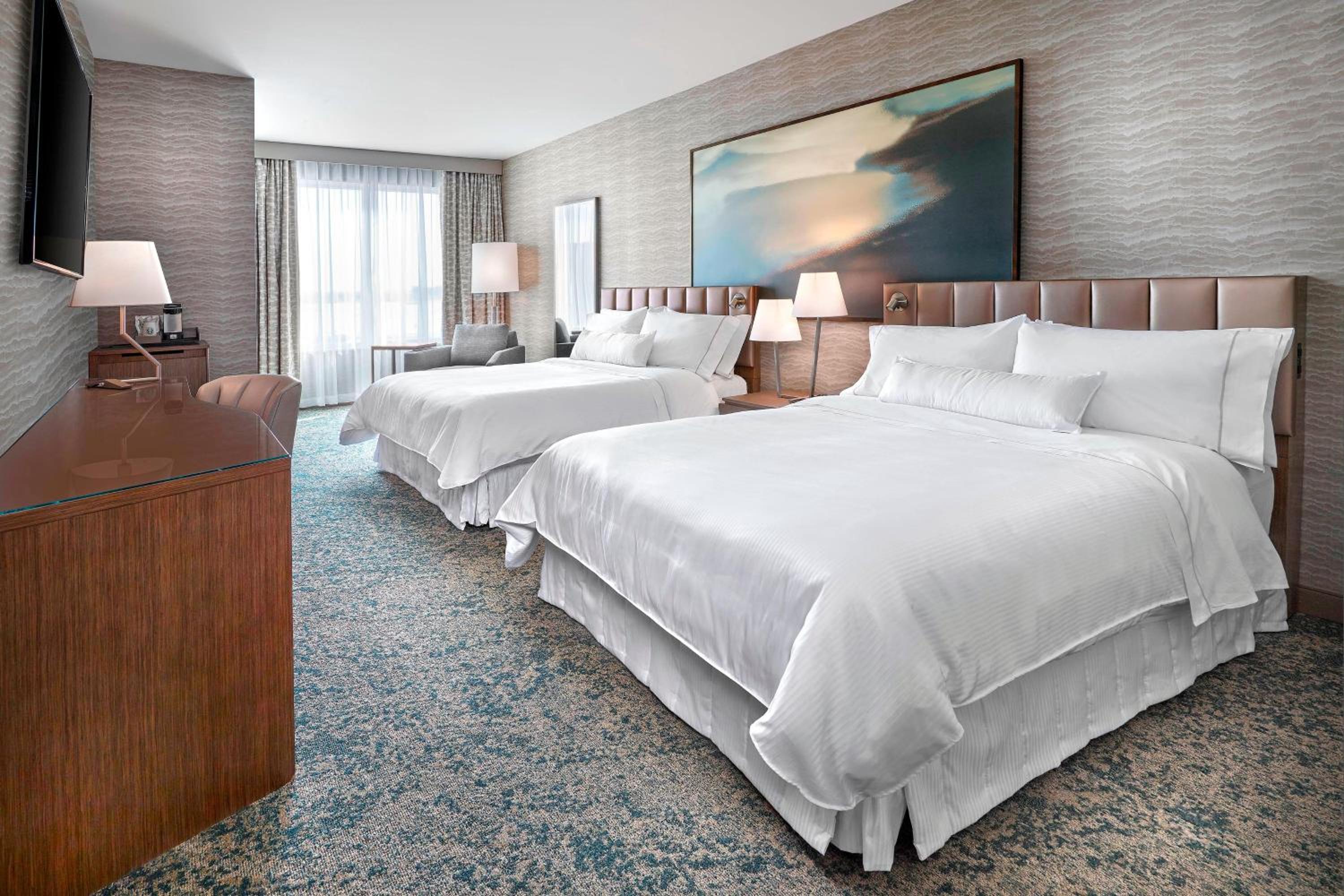 Traditional Queen Room with Two Queen Beds