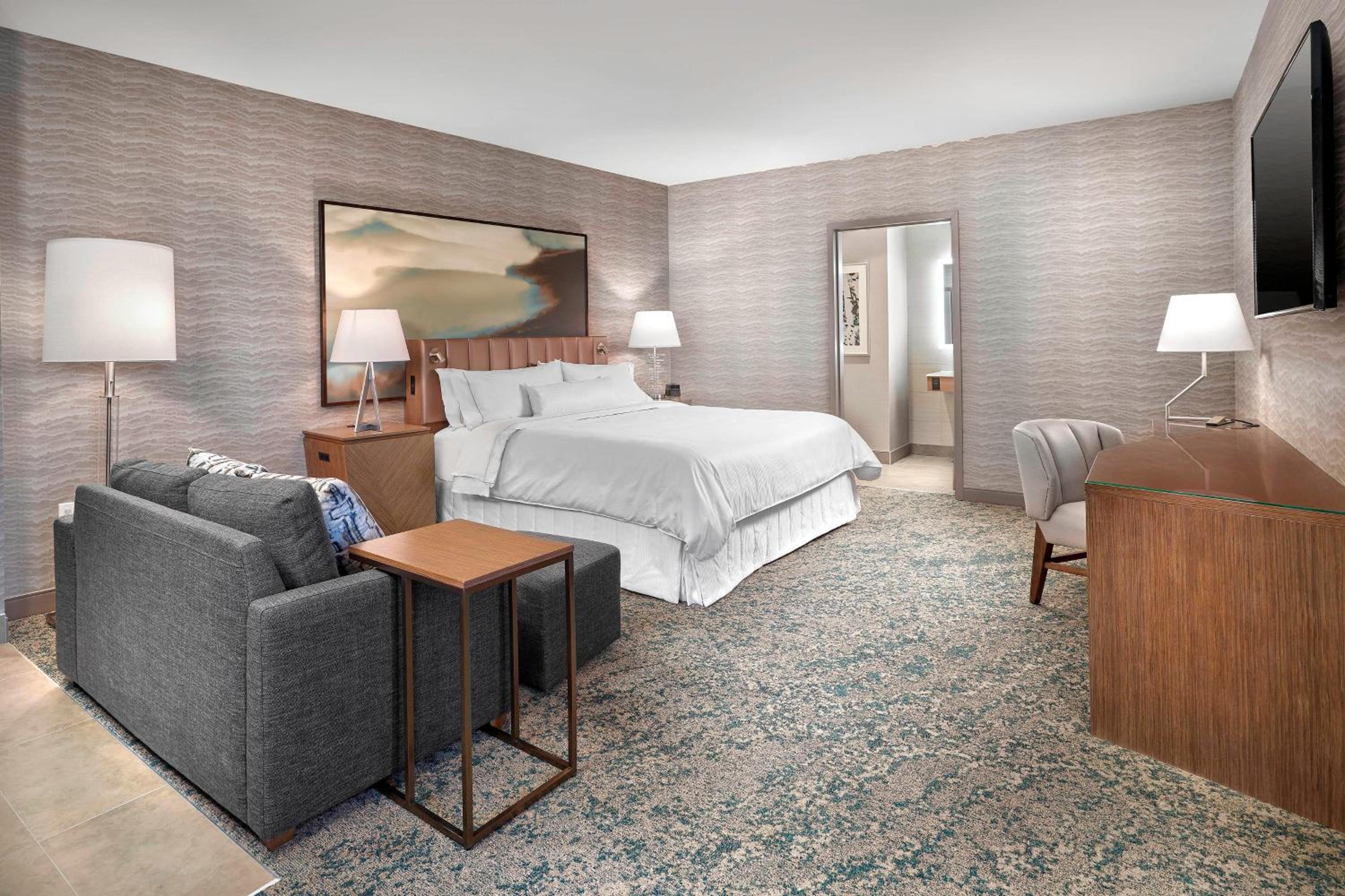 Deluxe King Room