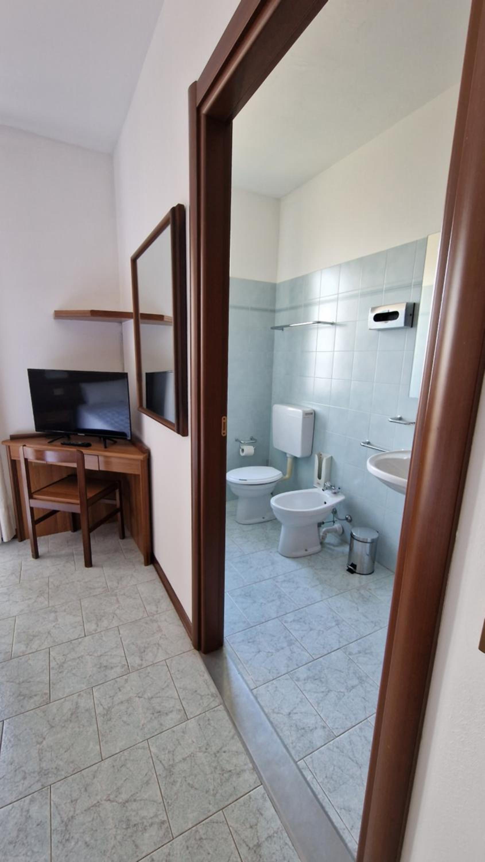 Triple Room - Photo 7