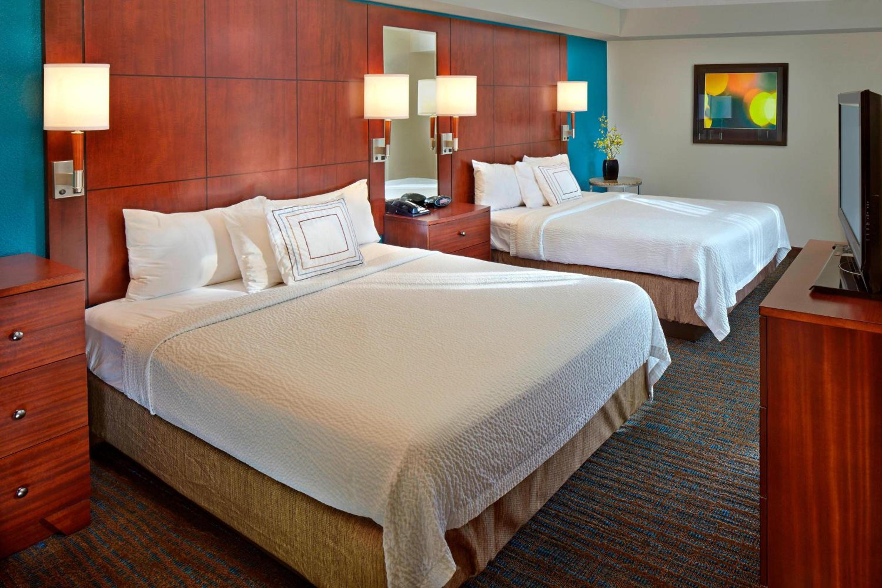 Two Queen One-Bedroom Suite - Photo 1