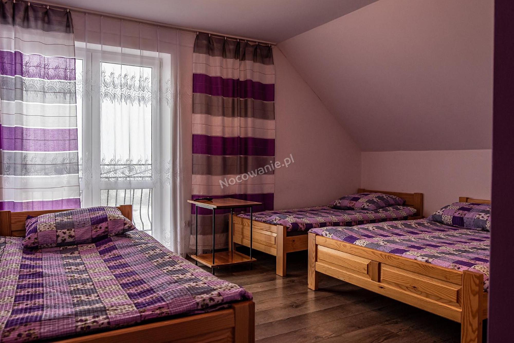 Quadruple Room with Private Bathroom - Photo 1