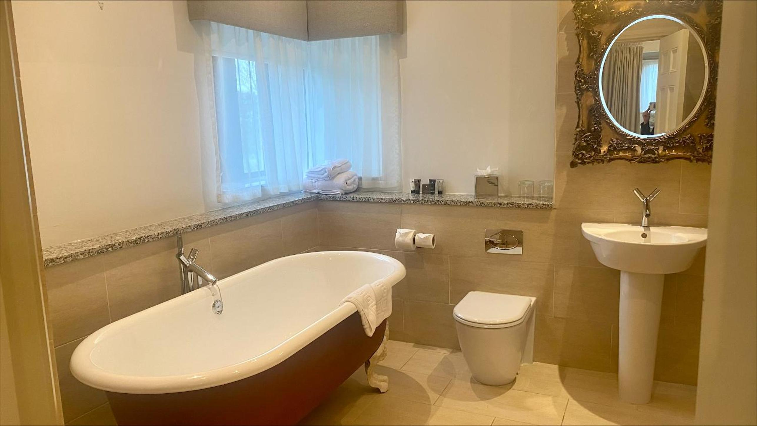 Suite - Photo 6