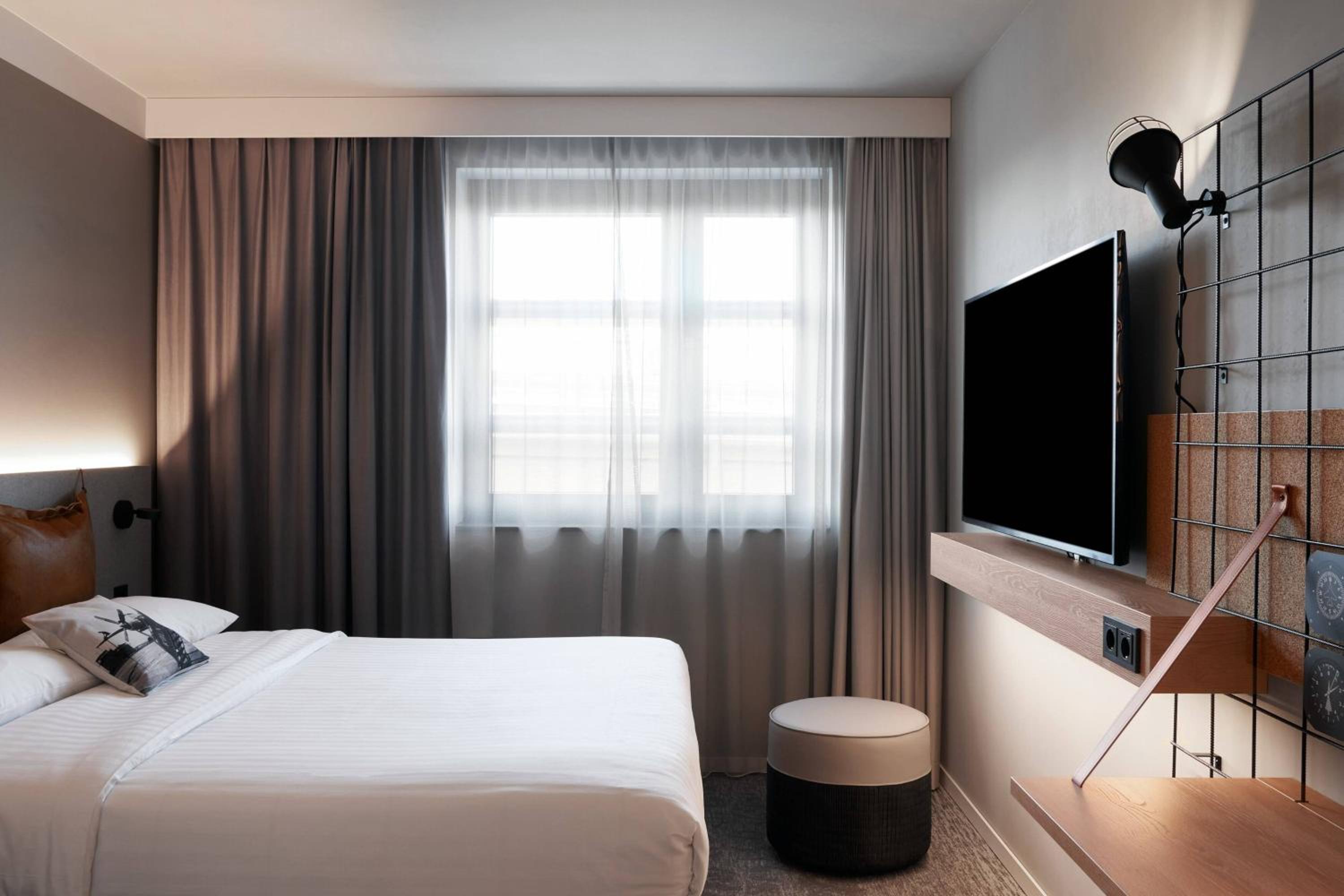 Moxy Sleeper, Guest room, 1 Queen