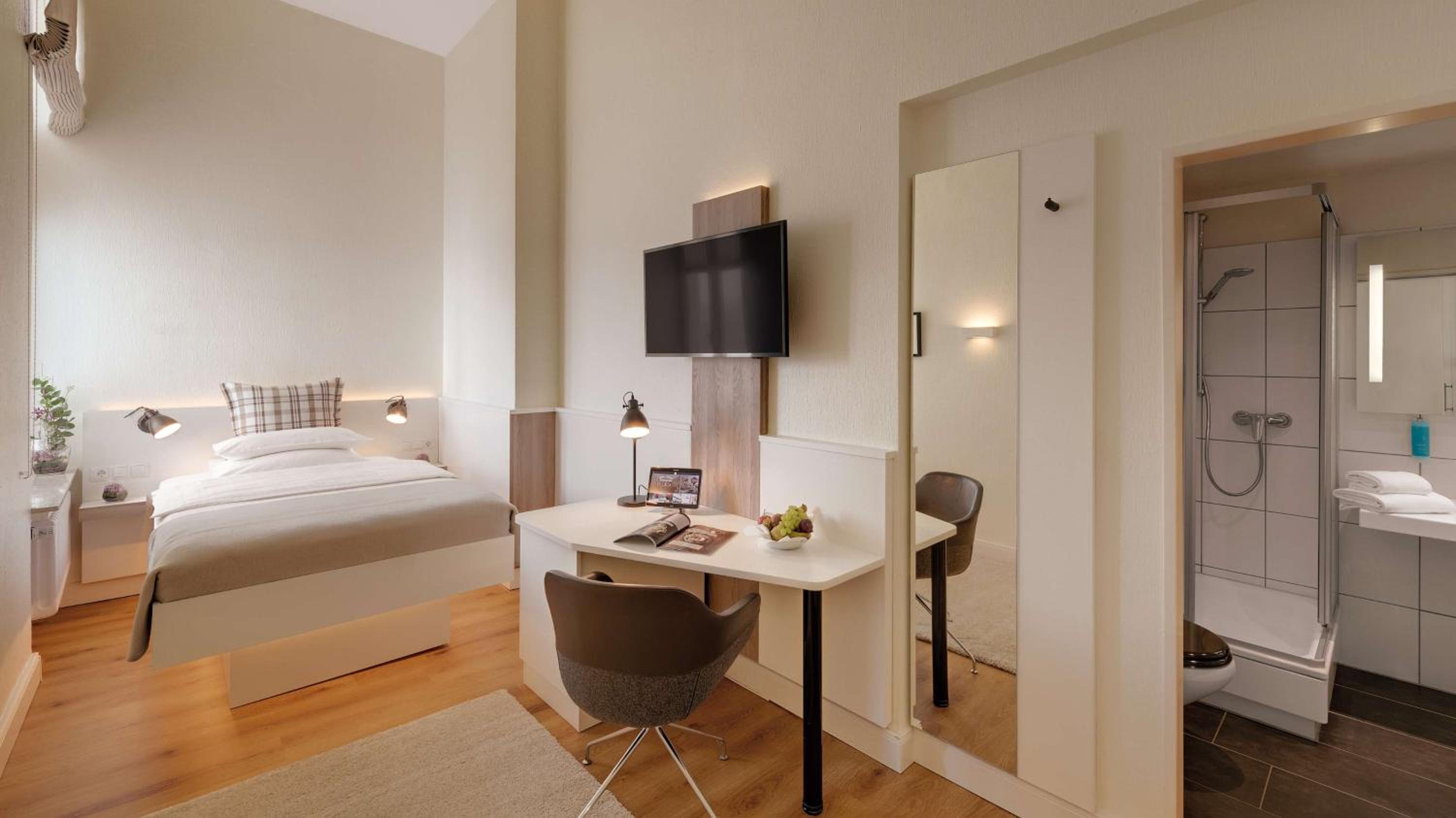 Standard Single Room with Courtyard View photo 3