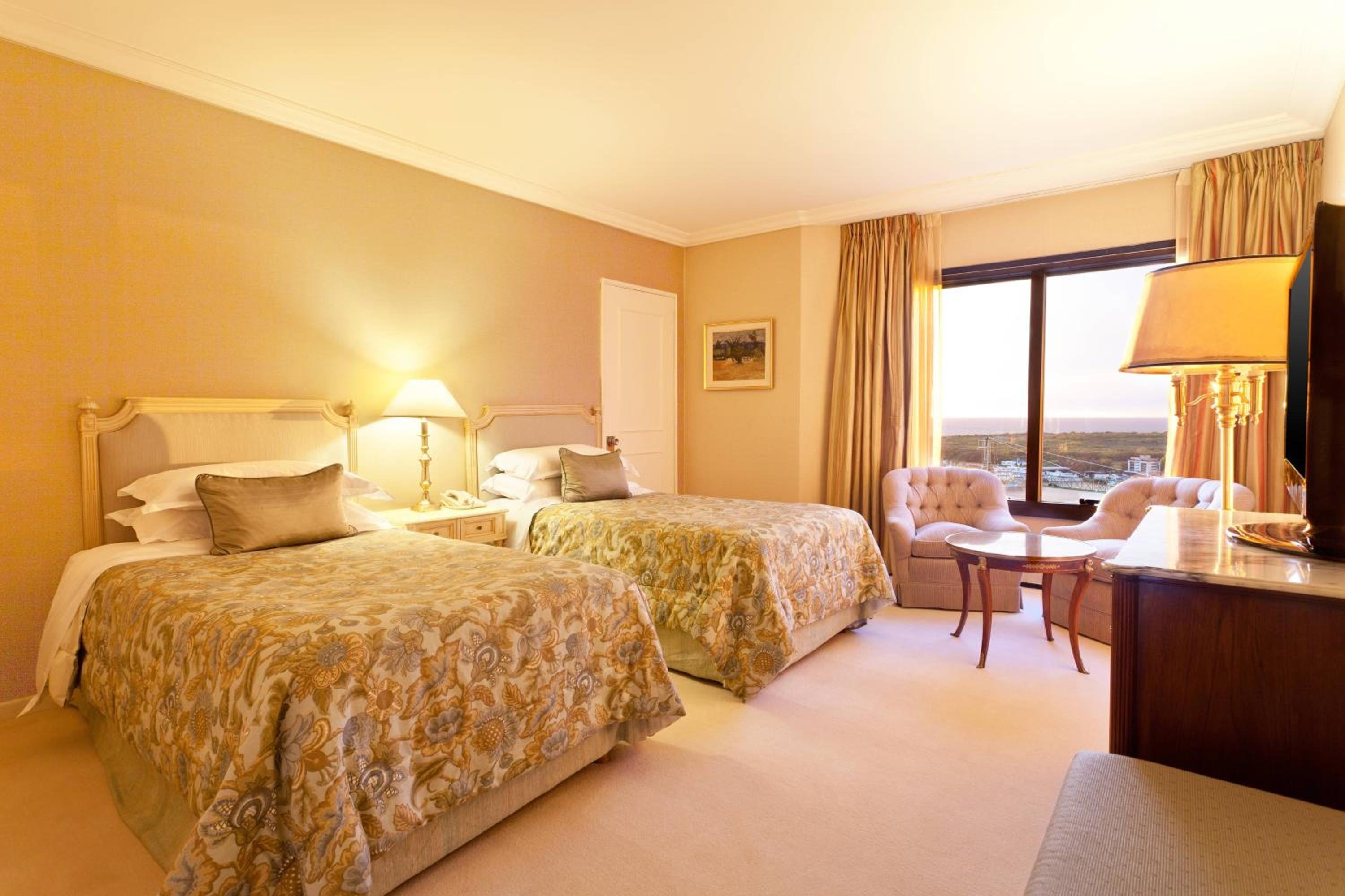 San Martin Suite - Club Lounge