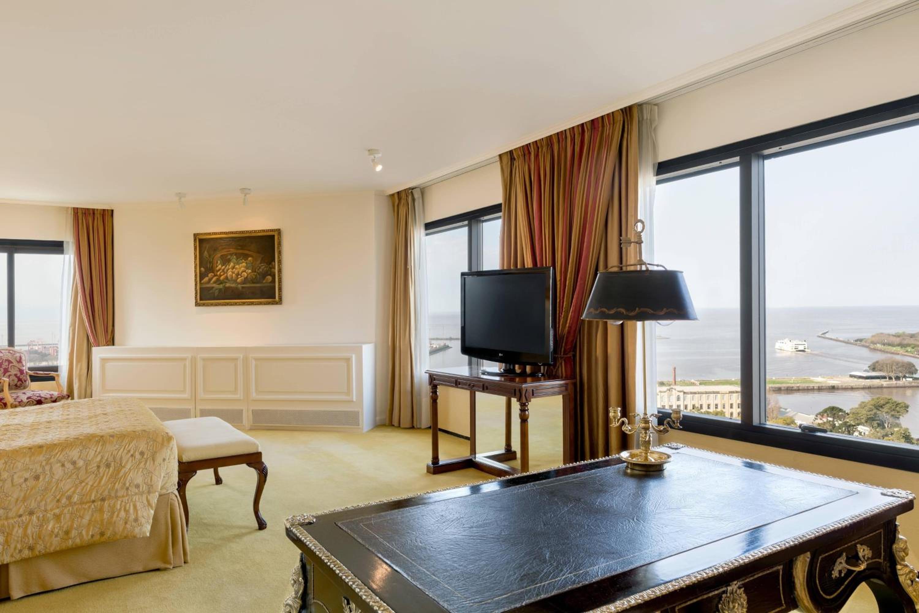 Club Suite, 1 Bedroom thumbnail 5