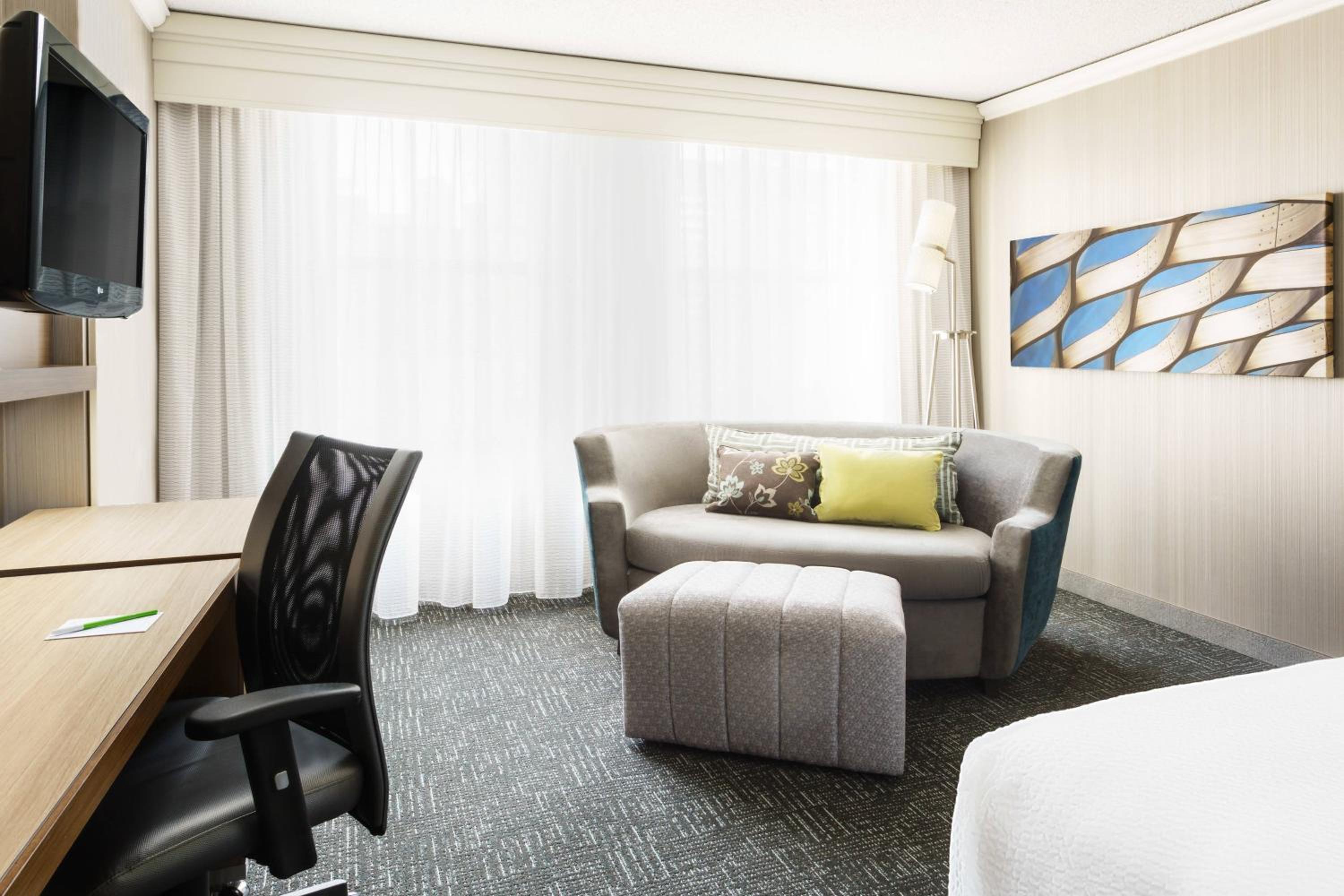 King Room with Sofa Bed - Hearing Accessible