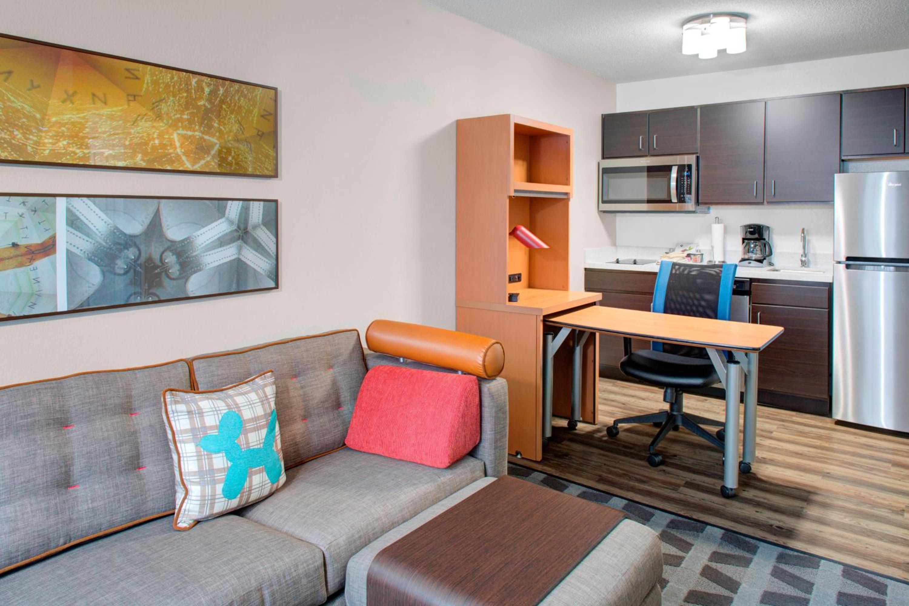One-Bedroom Queen Suite with Sofa Bed - Photo 1