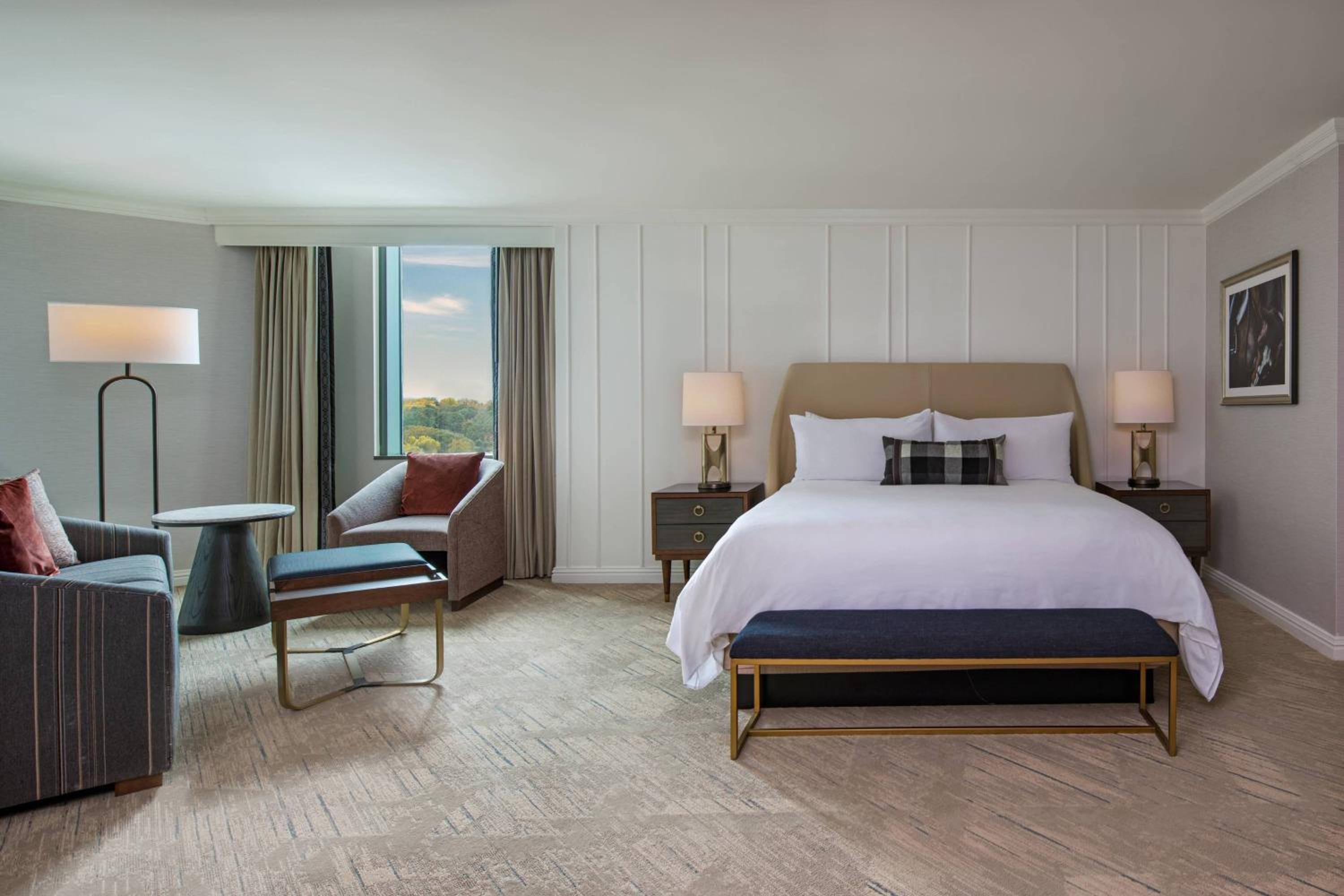 Deluxe Room, 1 King Bed - Allergy Friendly - Photo 1