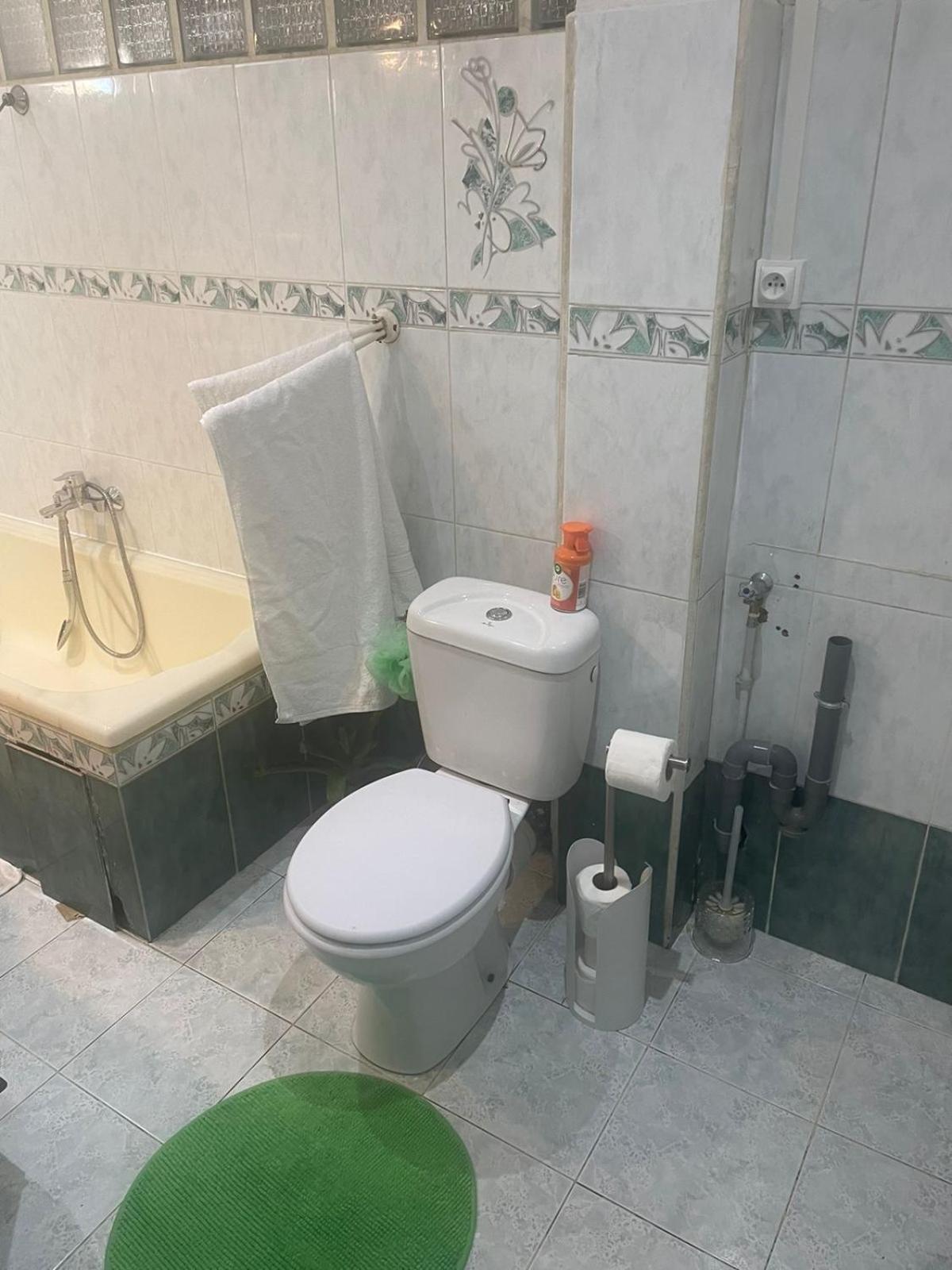 Two-Bedroom Apartment - Photo 4