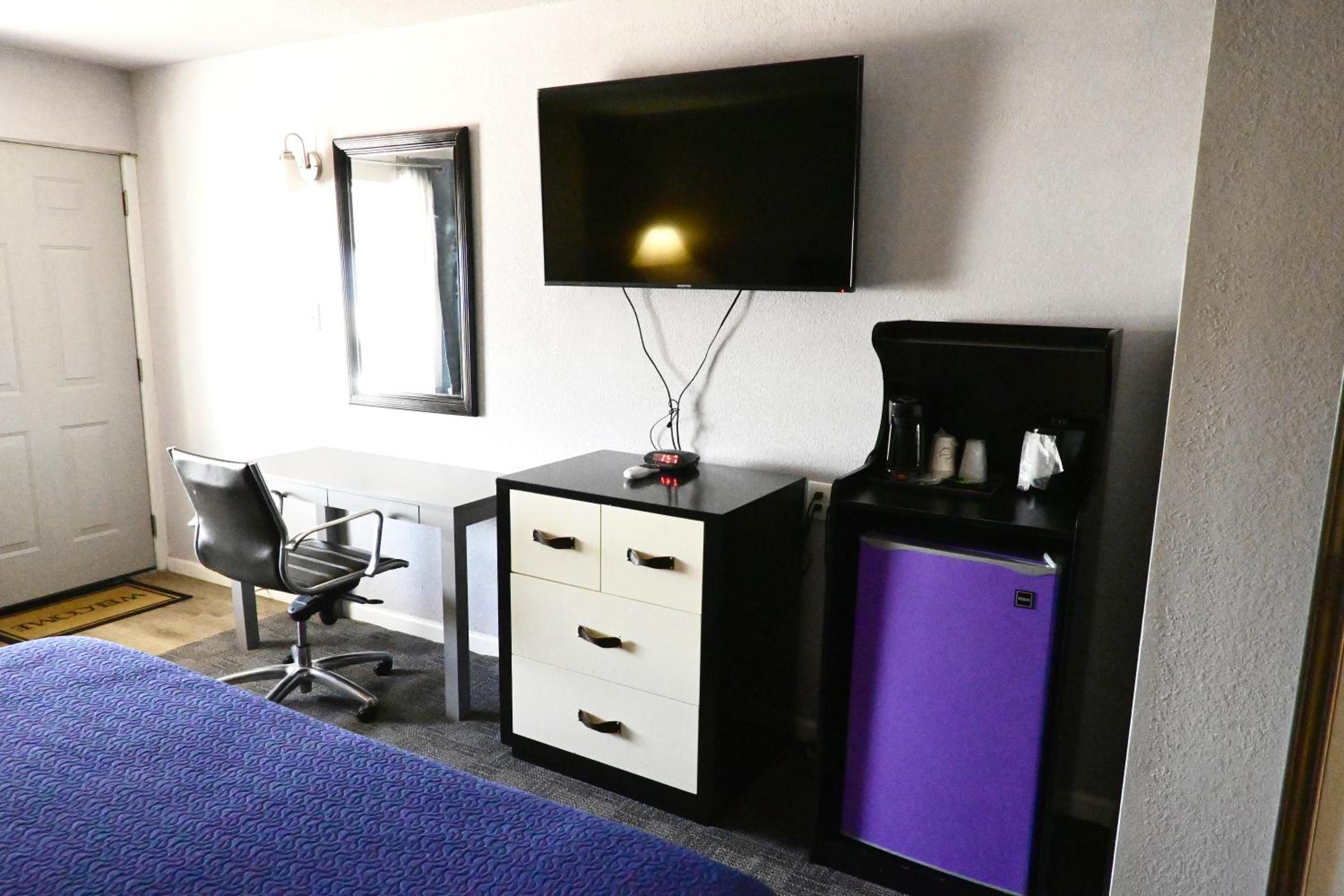 Standard King Room - Photo 2