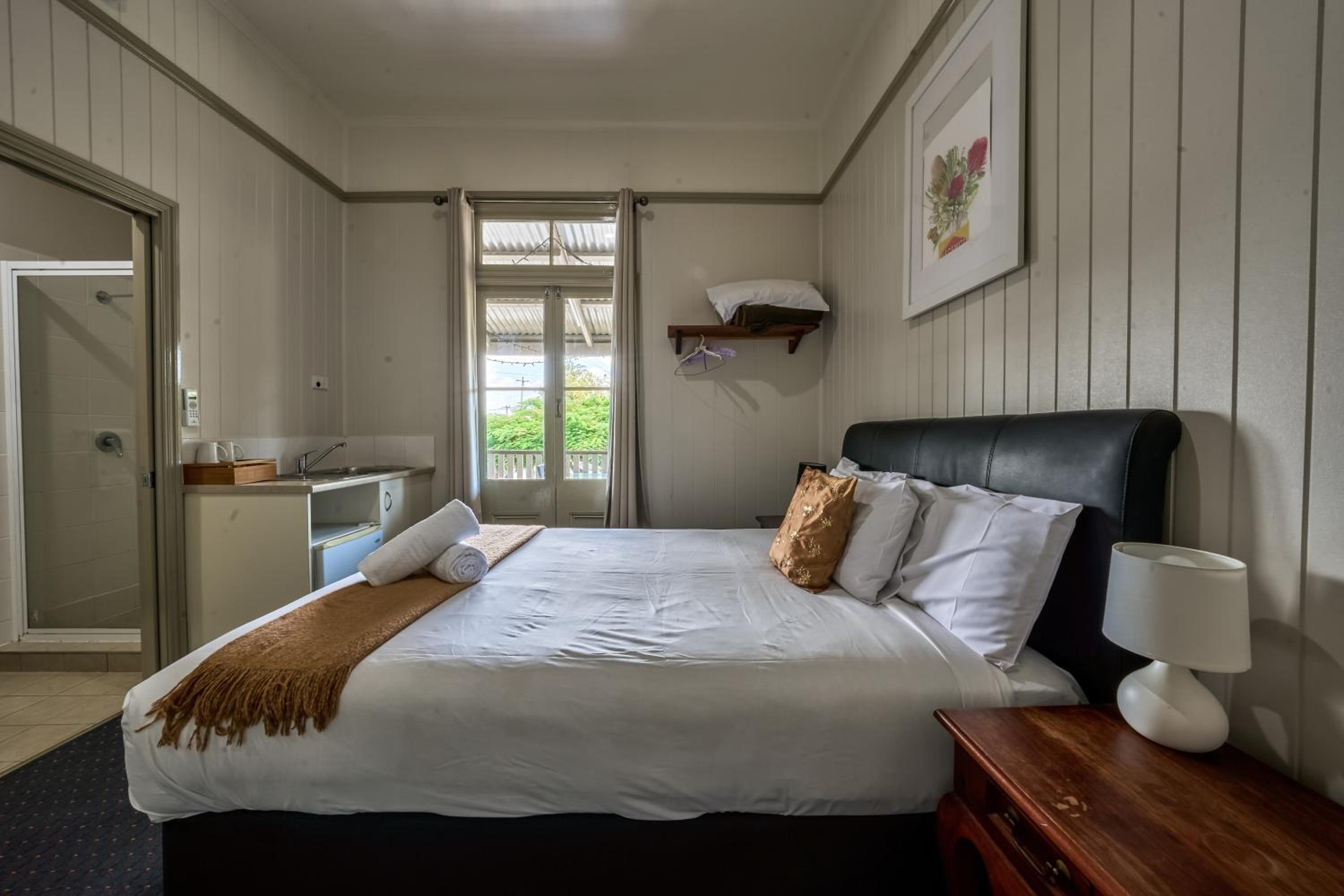 Double Room With Private Bathroom photo 2