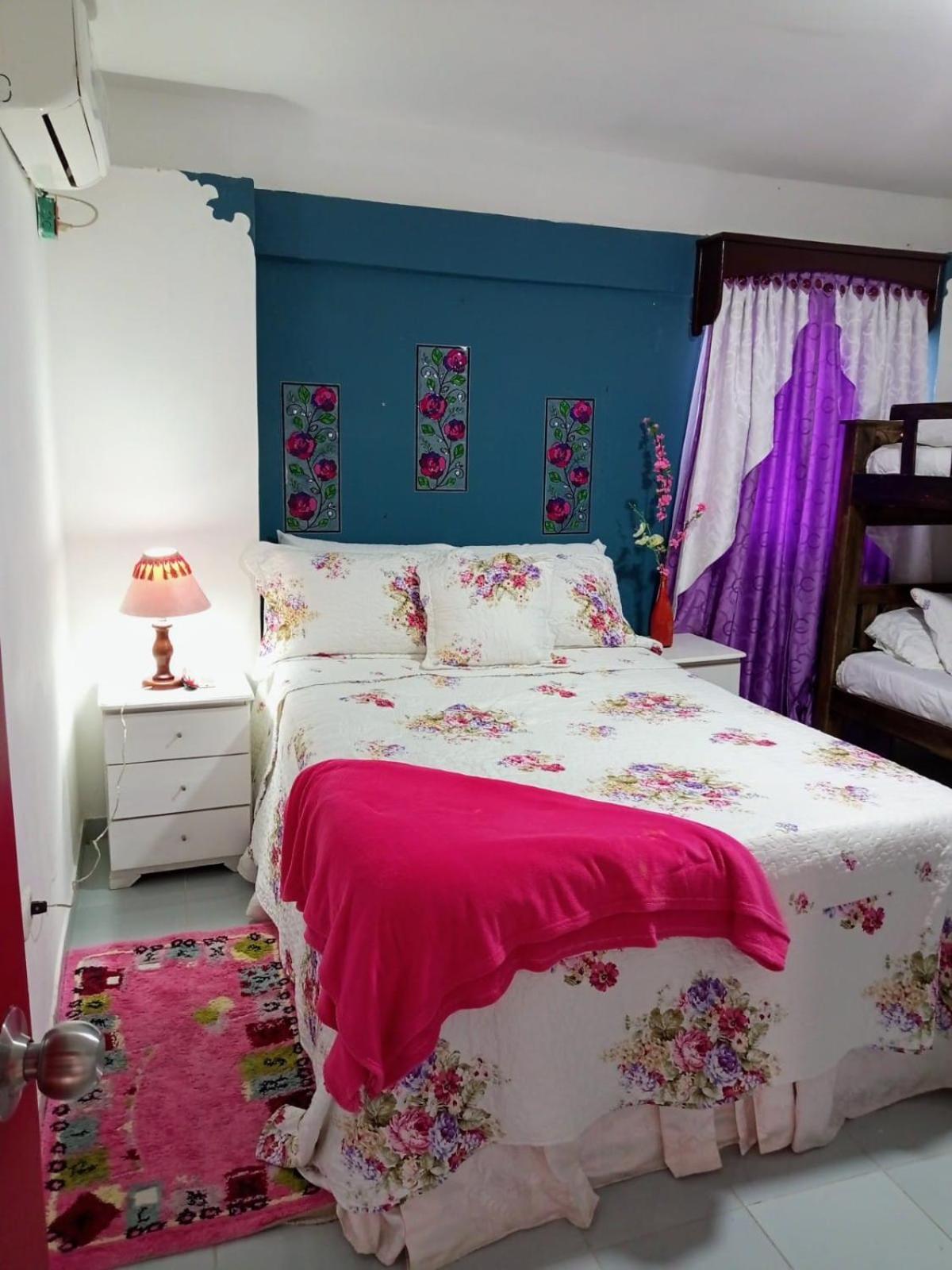 Economy Triple Room photo 3