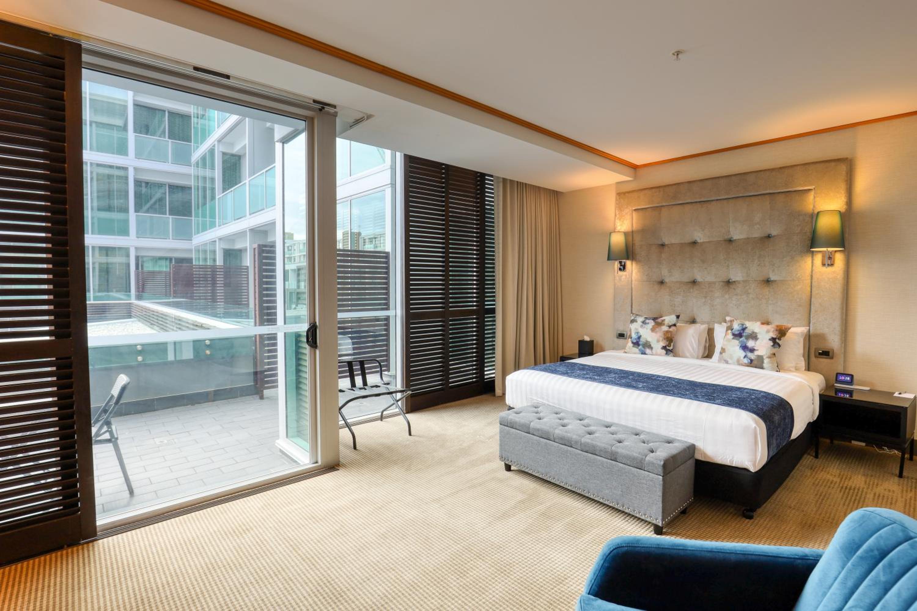 Deluxe King Room with Balcony
