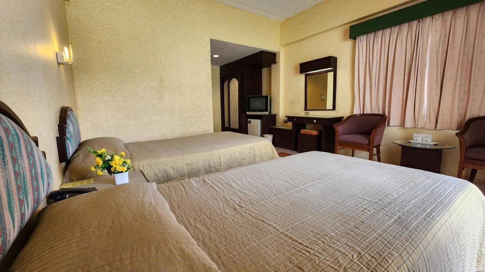 Standard Twin Room photo 3