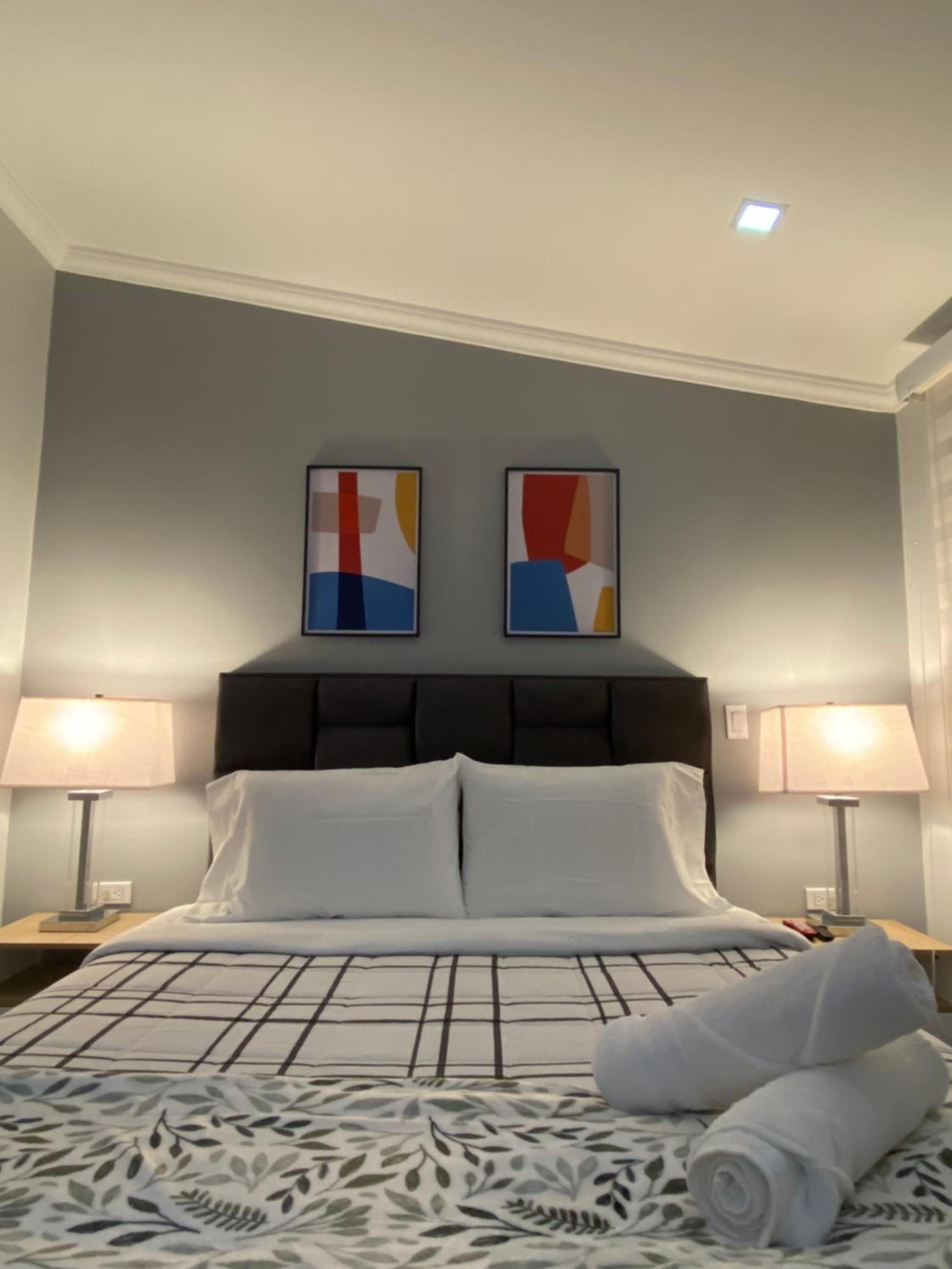 Queen Room with Garden View