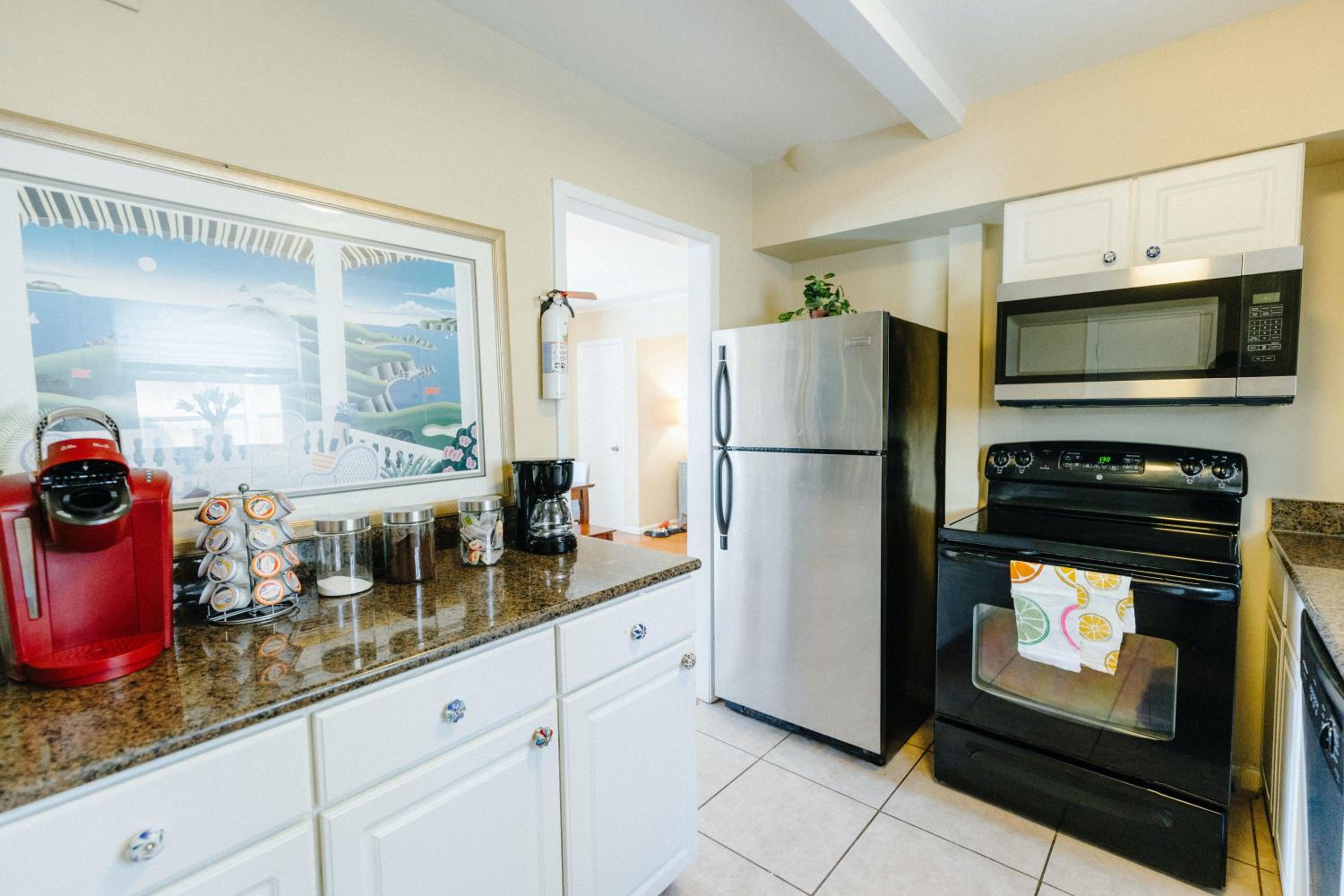 Three-Bedroom Apartment - Photo 18