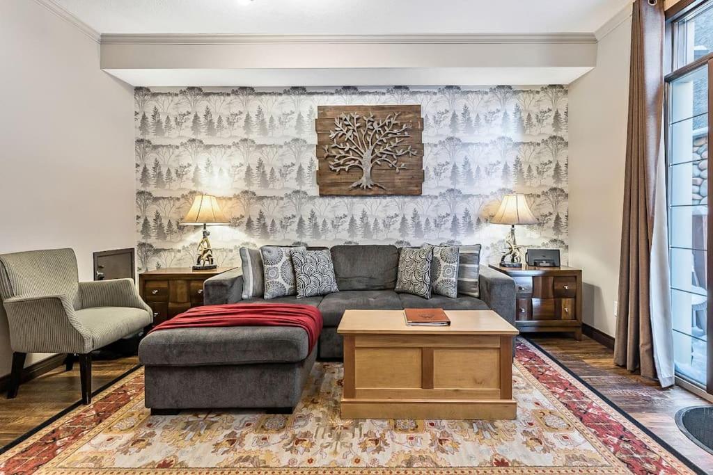 Two-Bedroom Townhouse - Photo 1