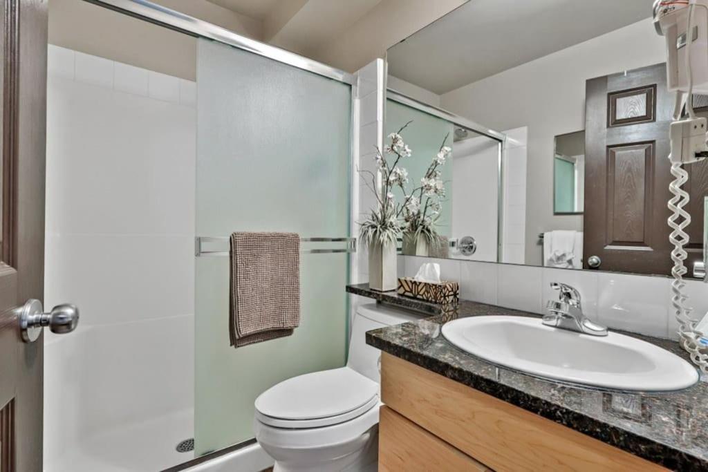 Two-Bedroom Townhouse - Photo 18