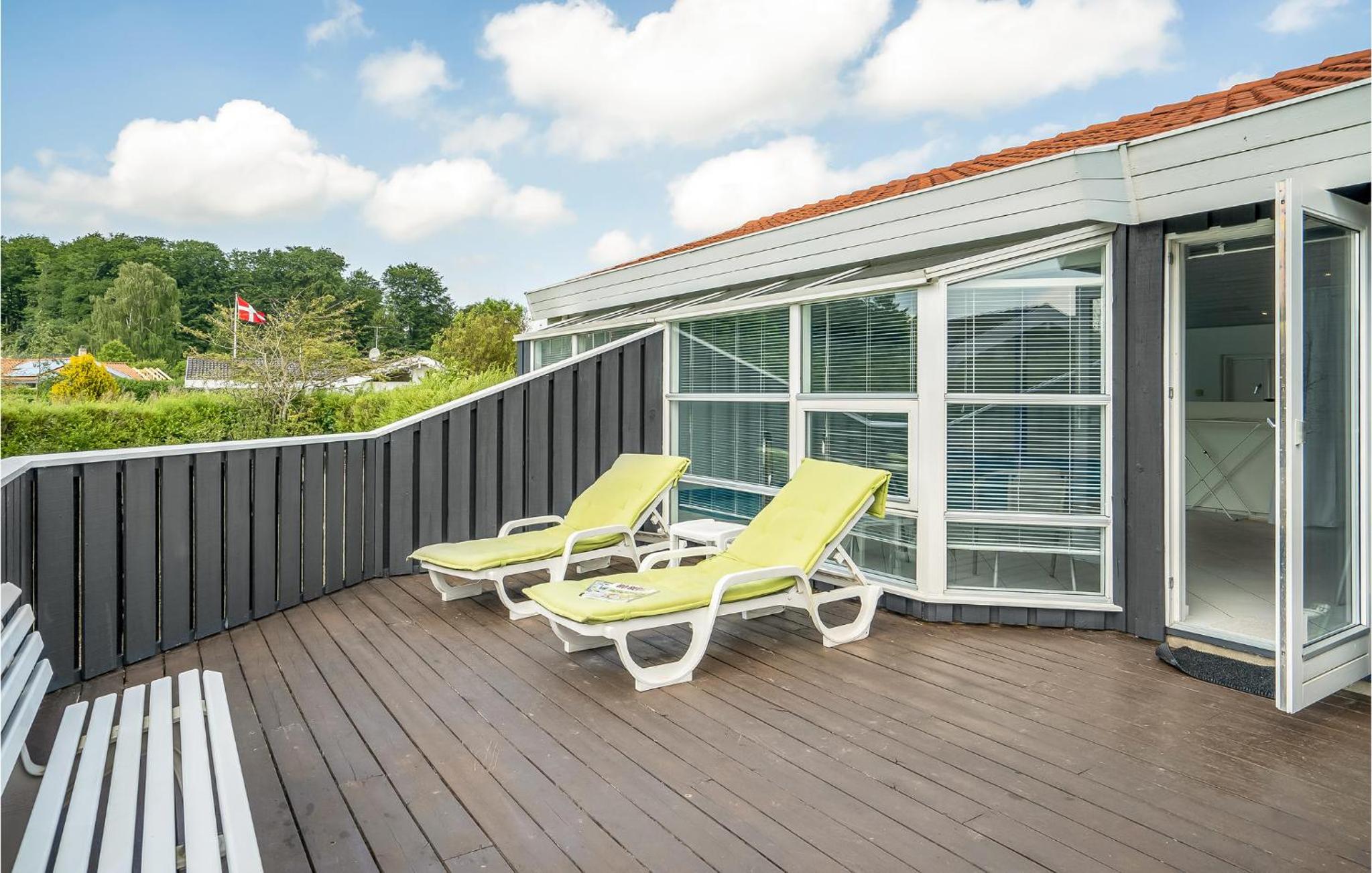 Two-Bedroom Holiday Home photo 3