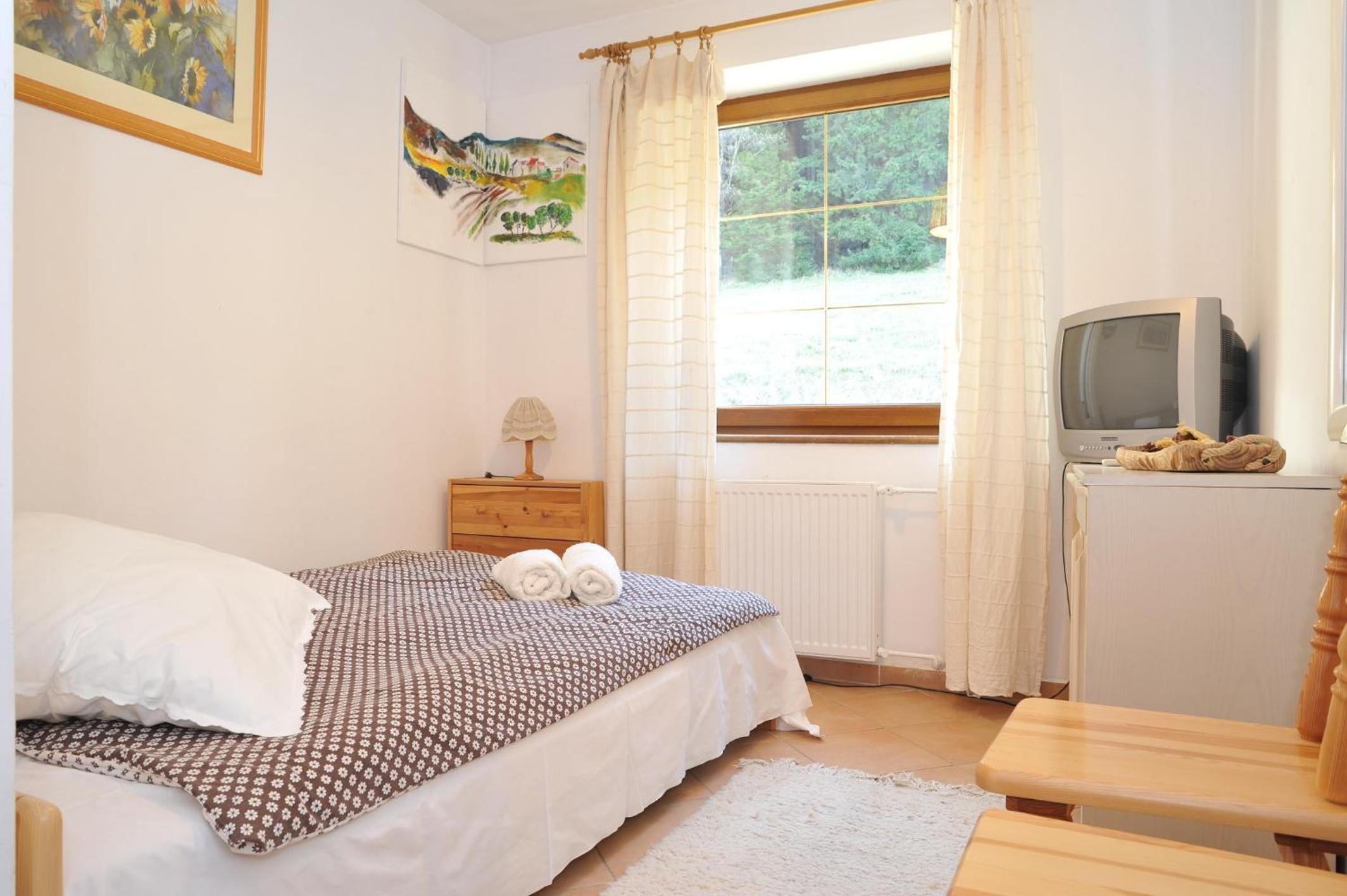 Small Double Room photo 1