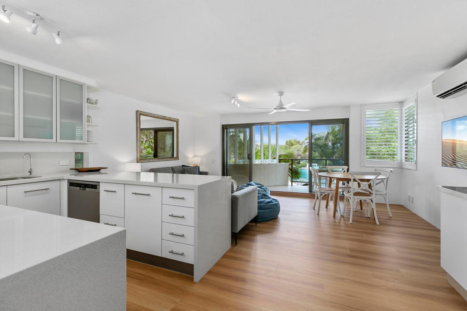 One-Bedroom Apartment with River View photo 3