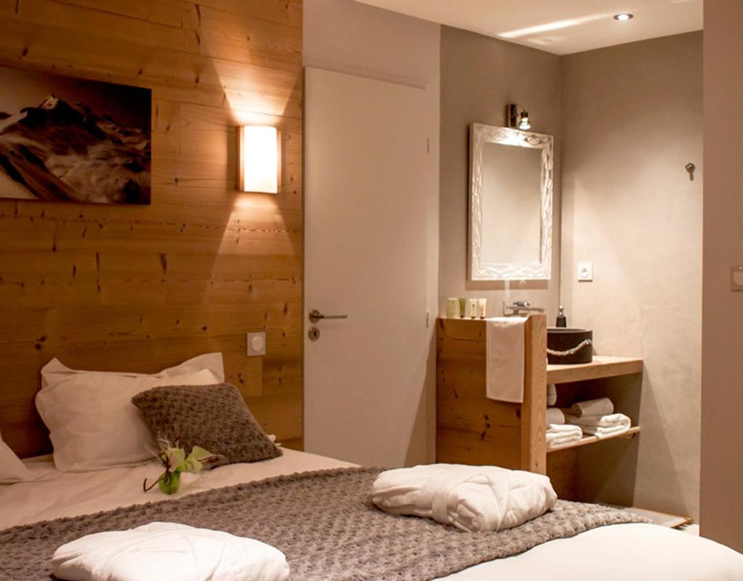 Double Room with Mountain View