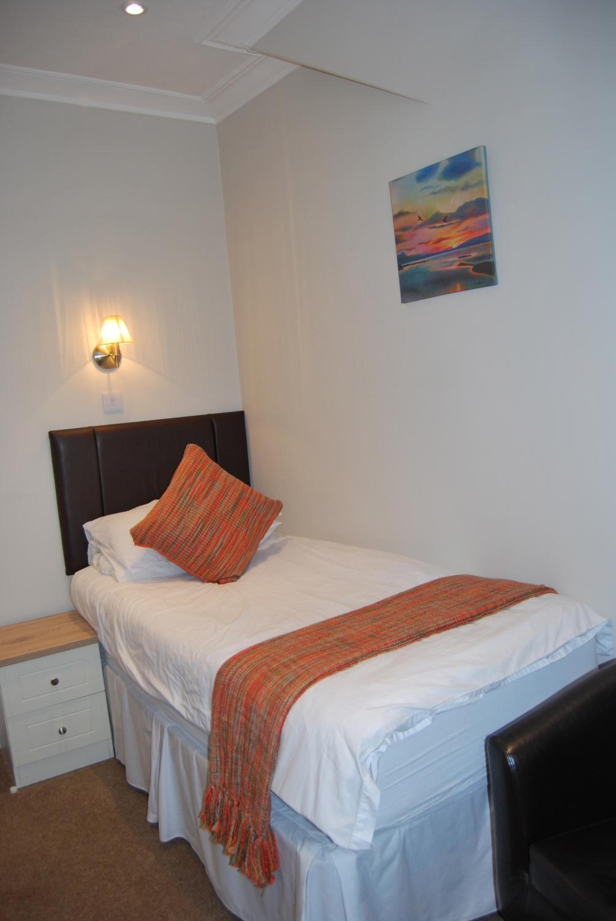 Single Room with Shared Bathroom