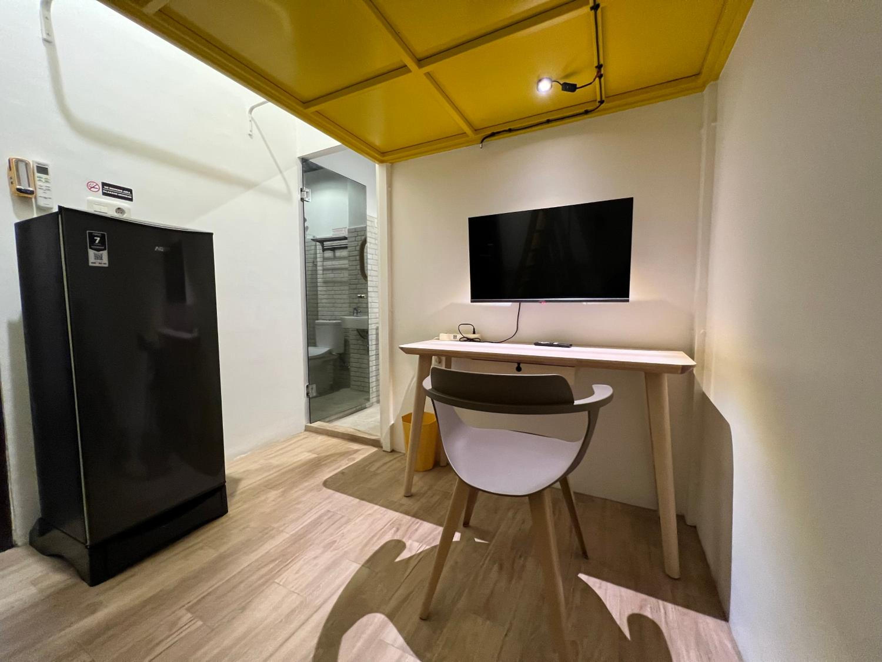 Single Room - Photo 9
