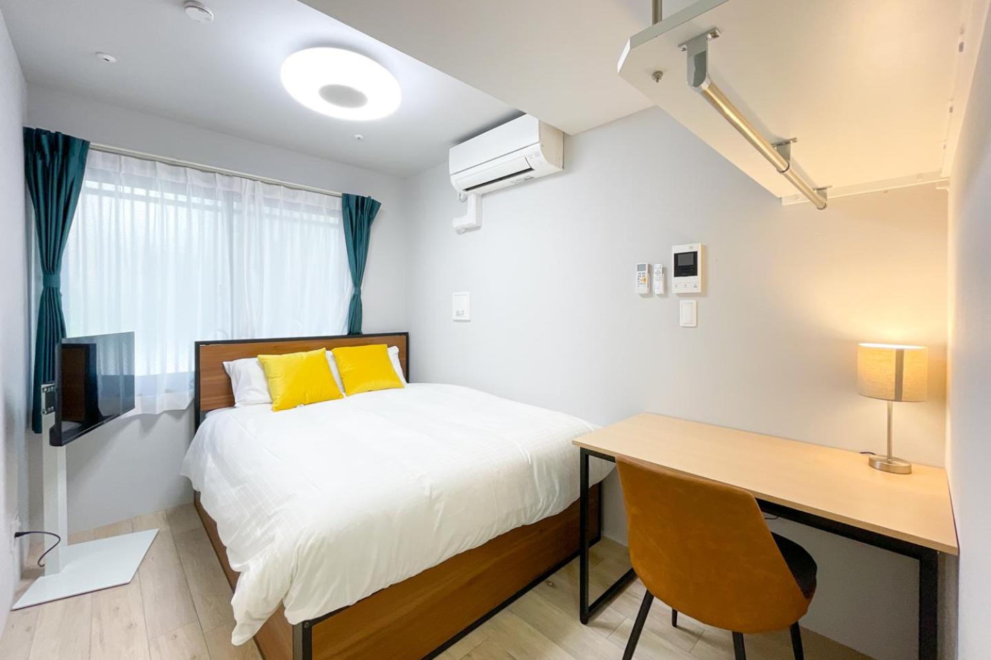 One-Bedroom Apartment photo 1