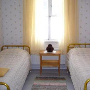 Twin Room with Shared Bathroom photo 2