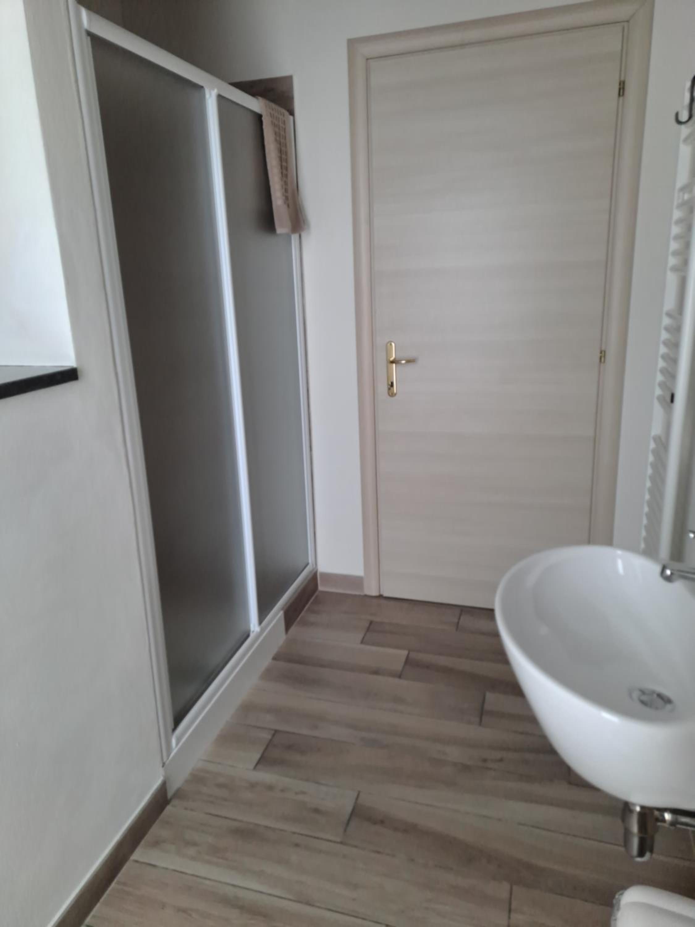 Double Room - Photo 3