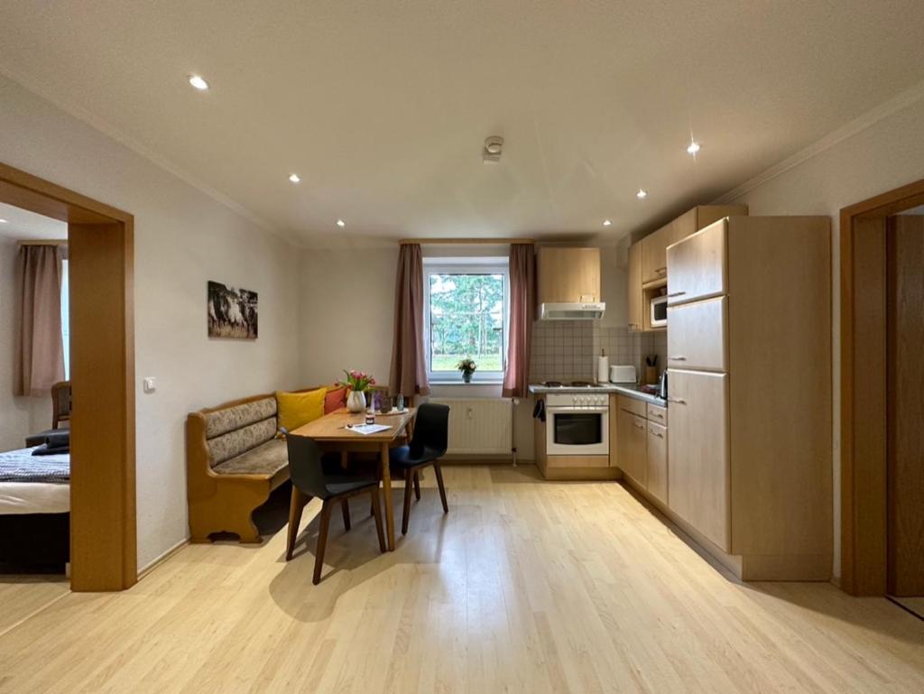 Apartment 3 photo 2