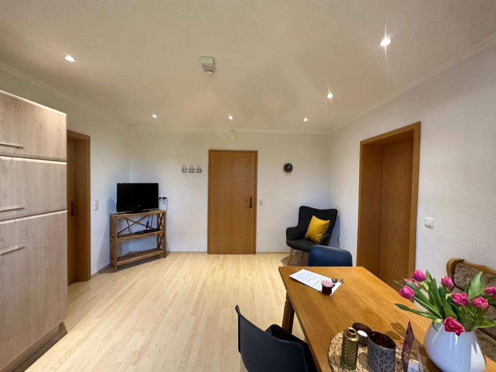 Apartment 3 photo 1