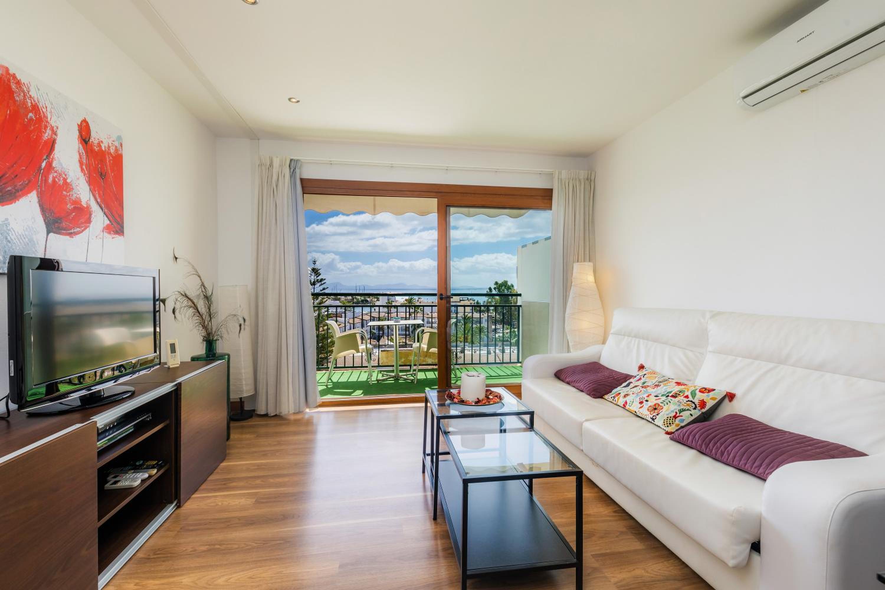 Apartamento de un dormitorio superior con balcón