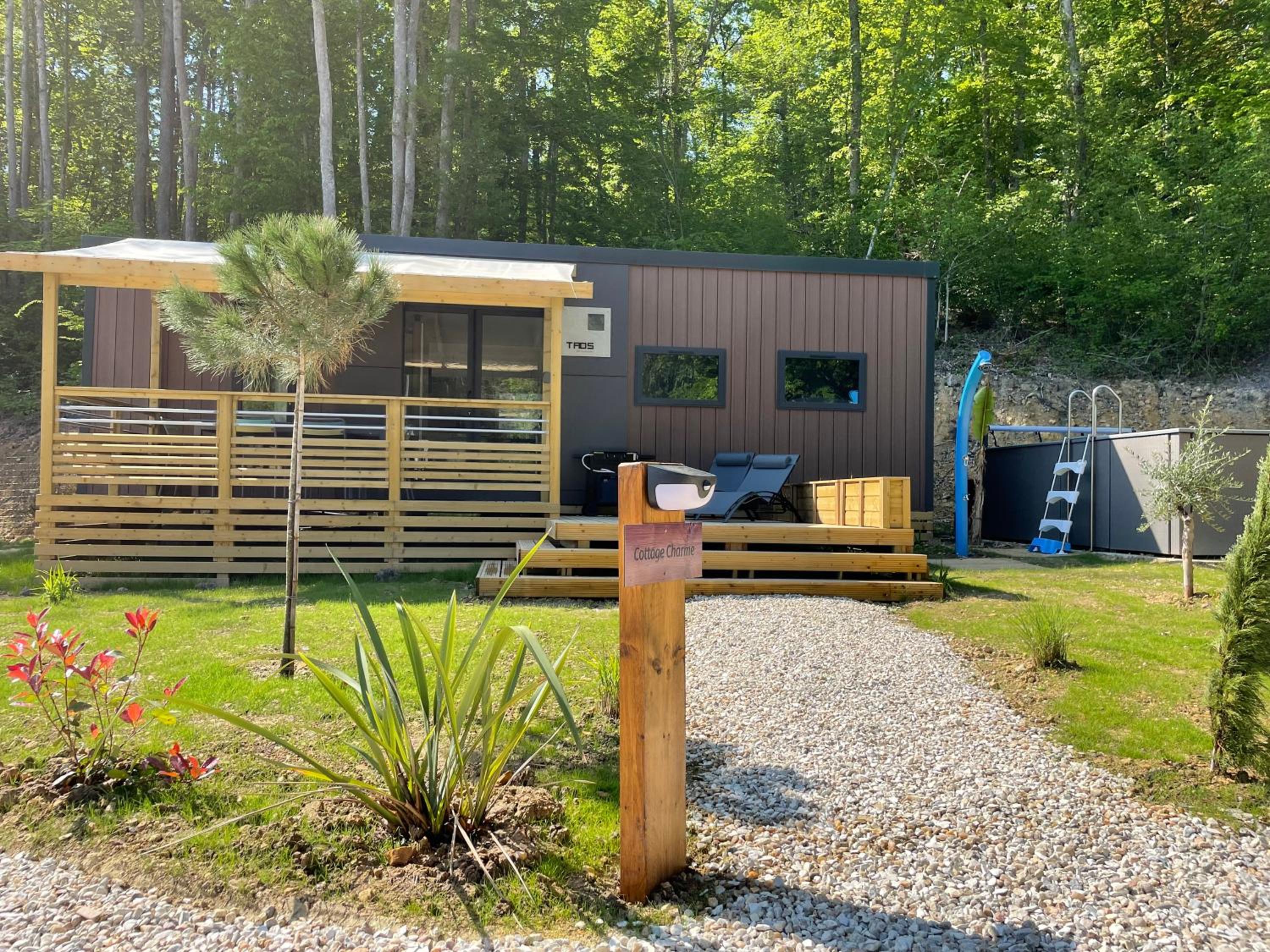 Three-Bedroom House photo 1