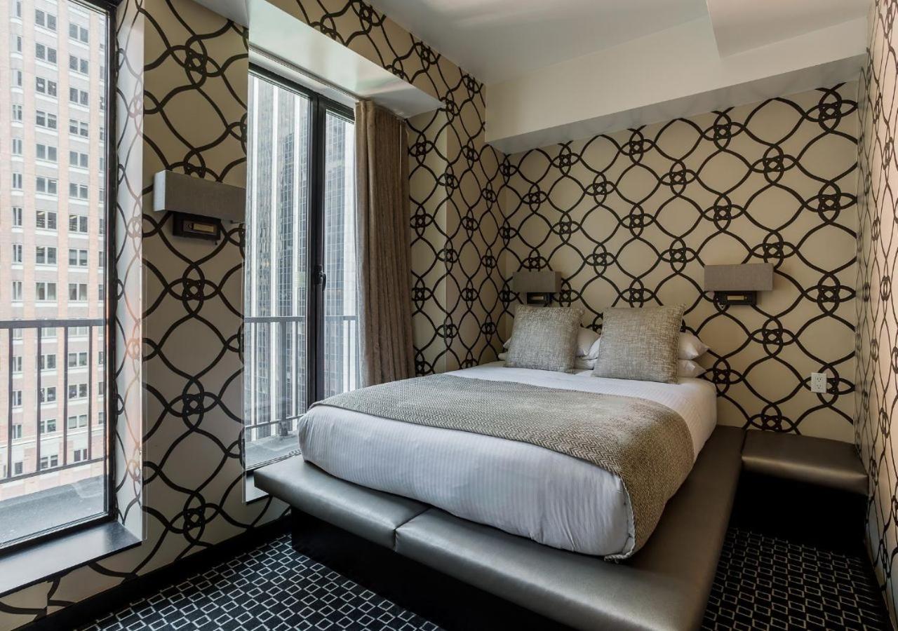 Standard Queen Room photo 2