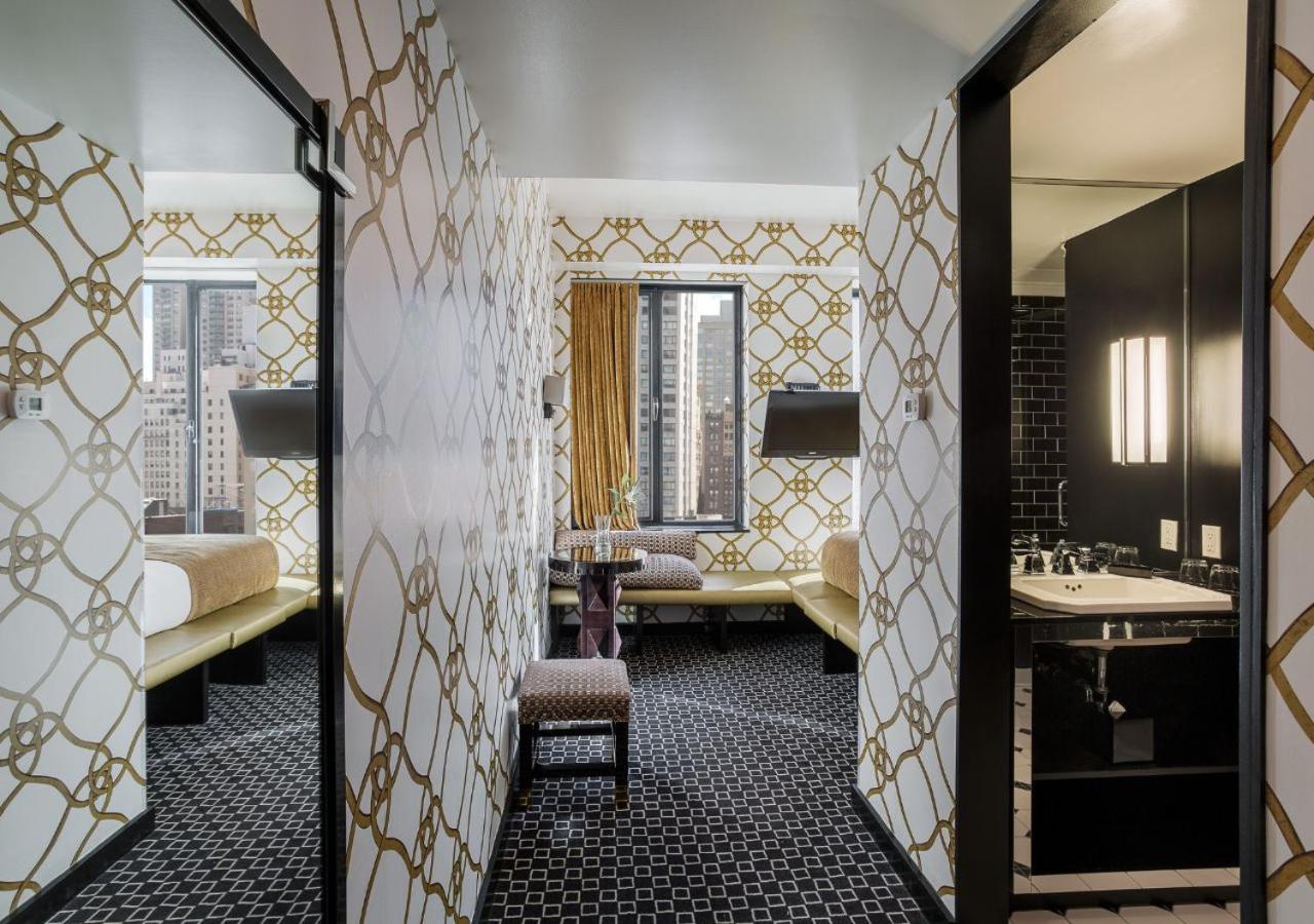 Standard King Room photo 1