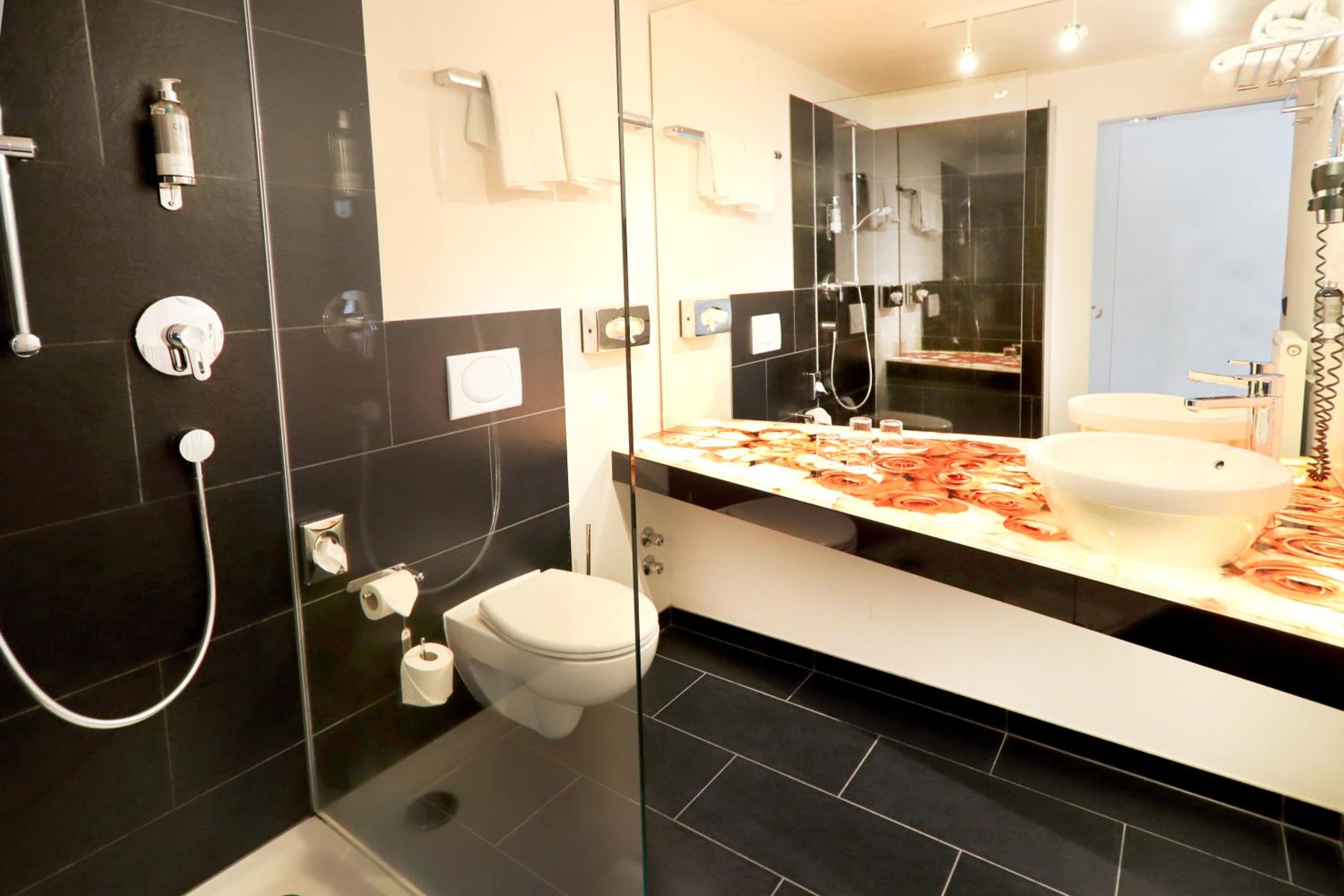 Deluxe Double Room - Photo 5