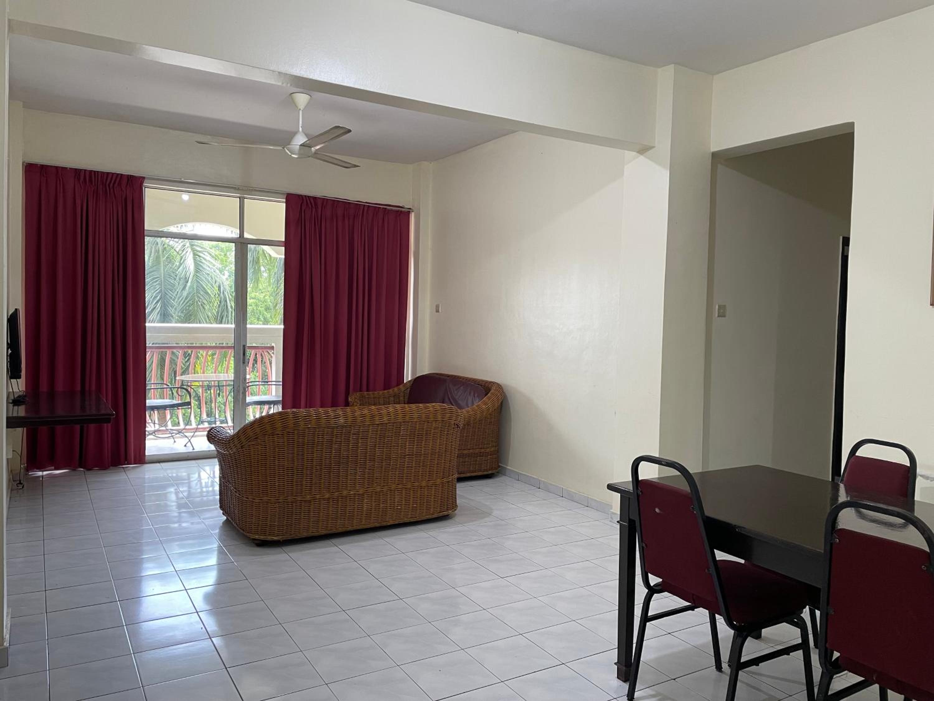 Three-Bedroom Apartment photo 1