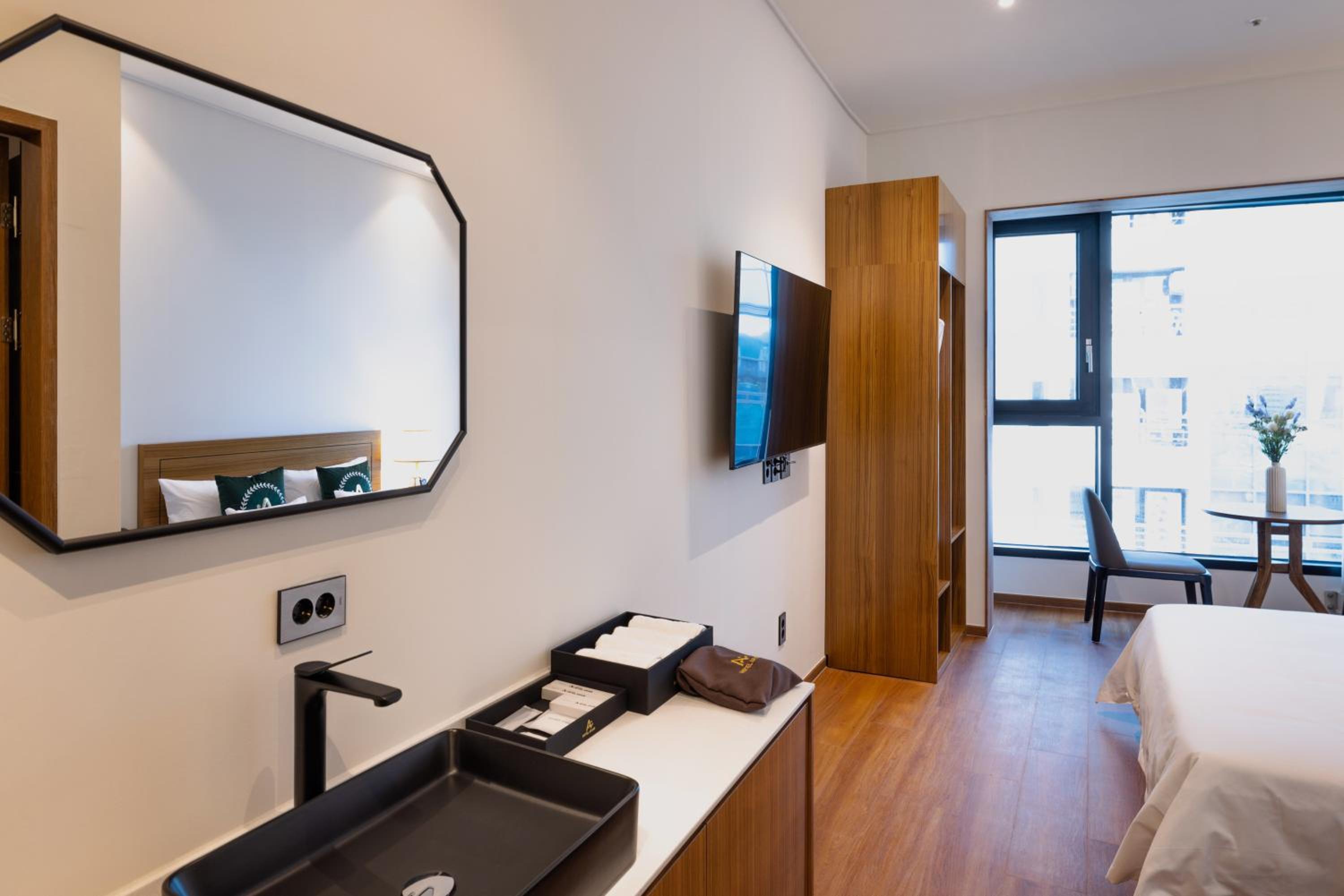 Standard Double Room - Photo 4