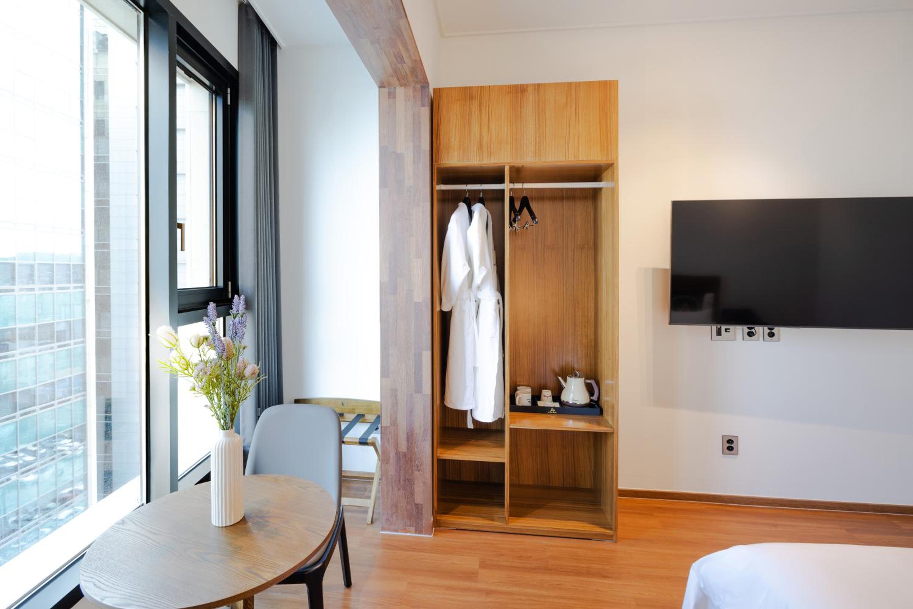 Standard Double Room - Photo 3