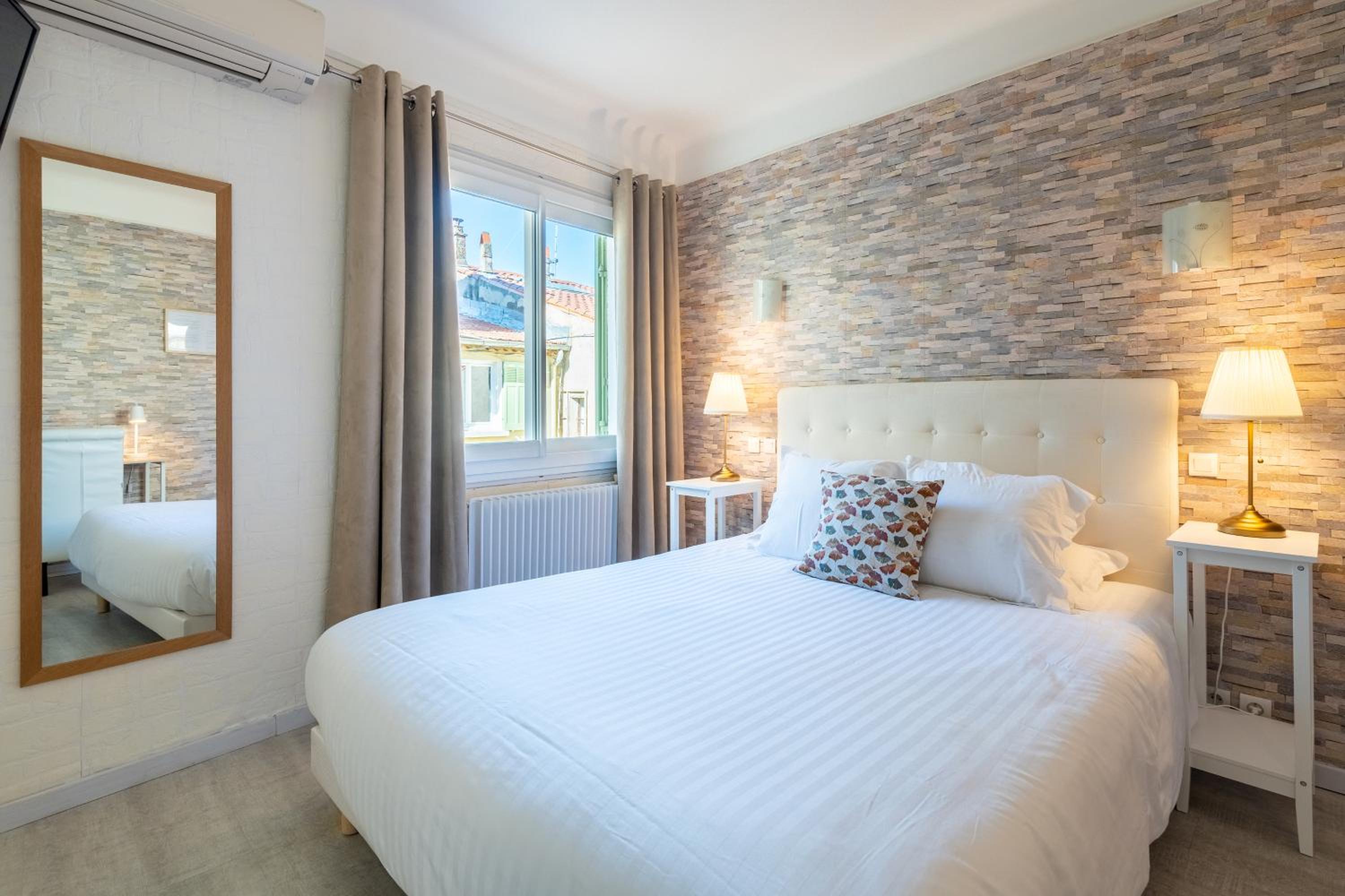 Cozy double room photo 1