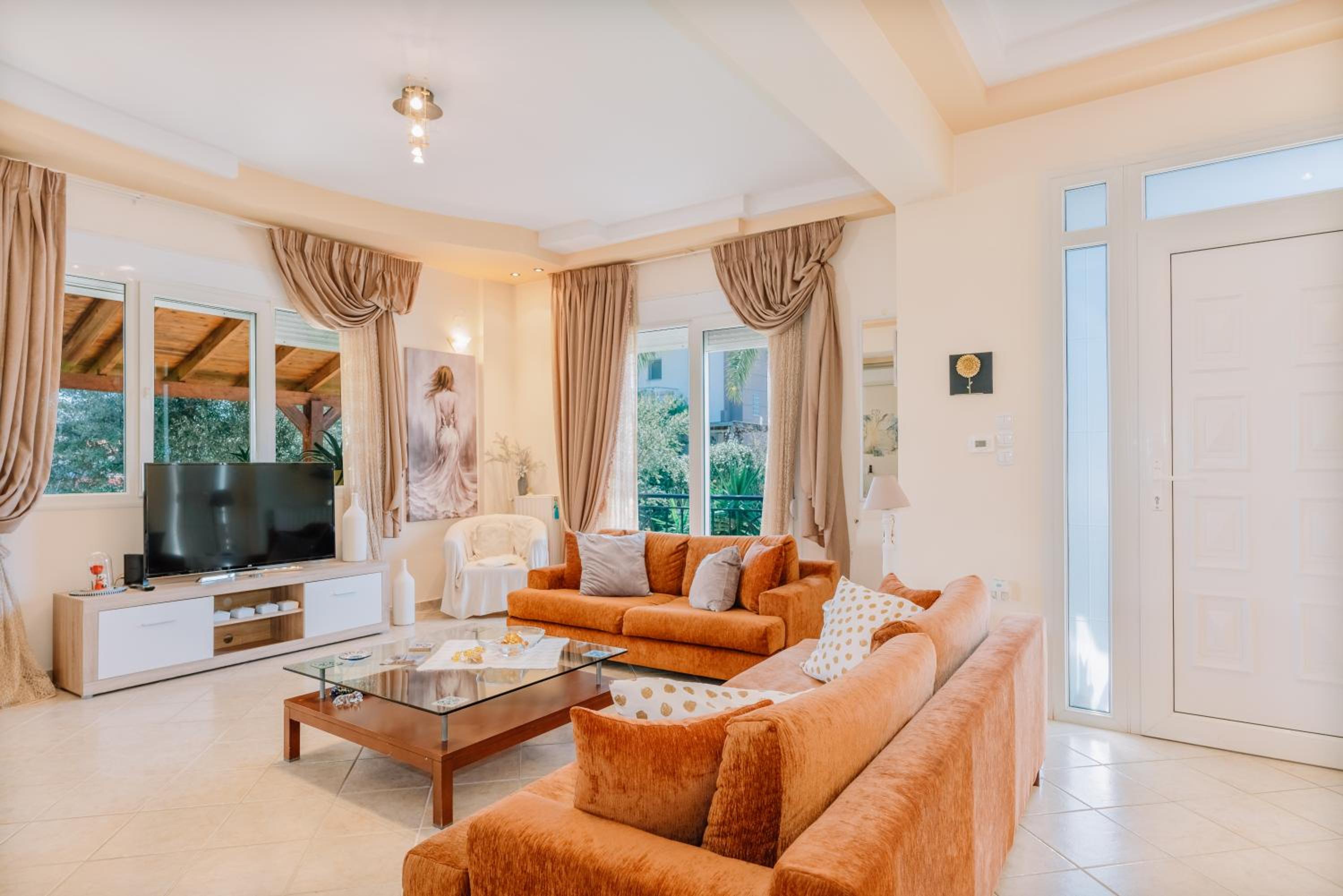 Villa photo 1