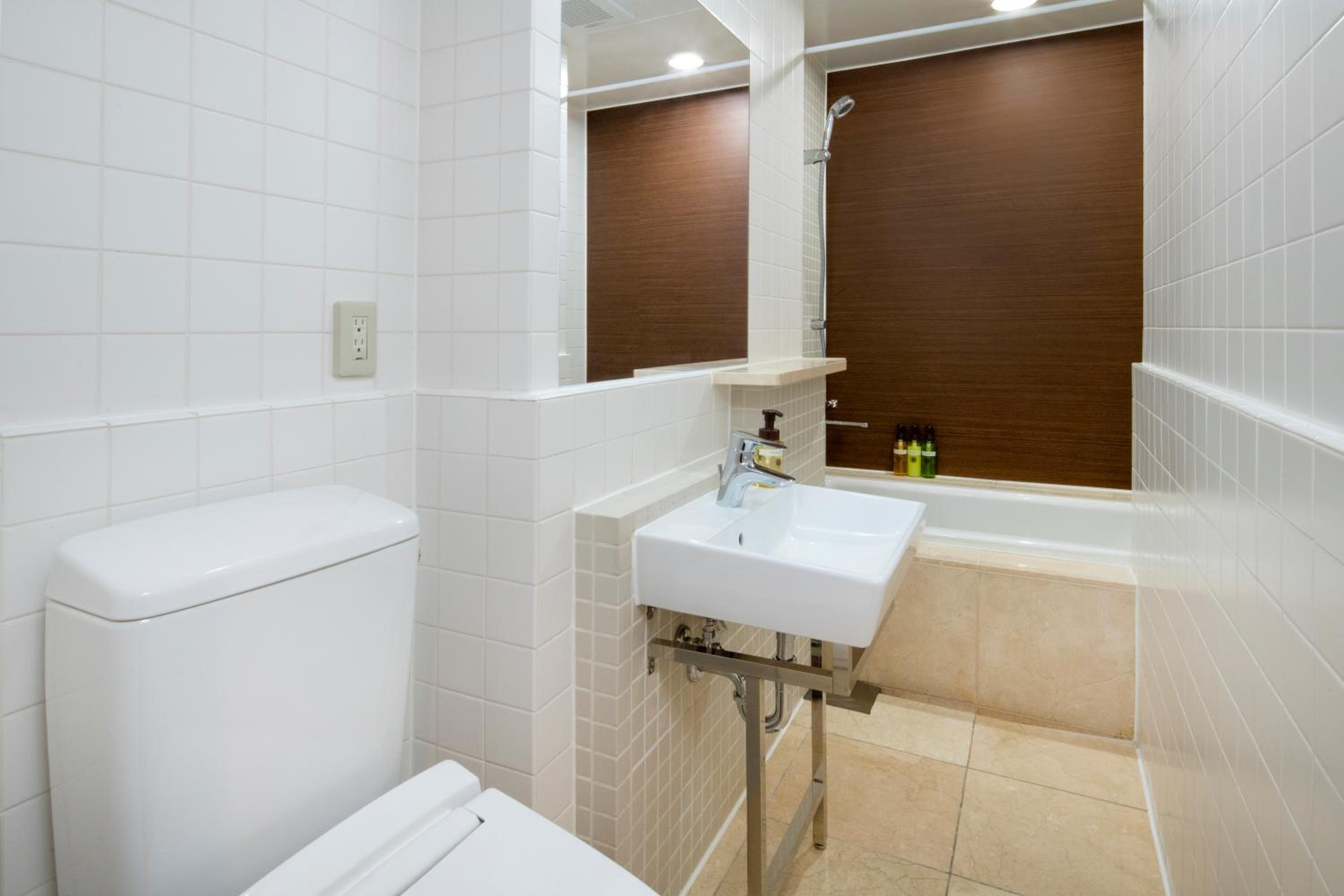 Standard Twin Room - Non-Smoking - No Daily Cleaning photo 2